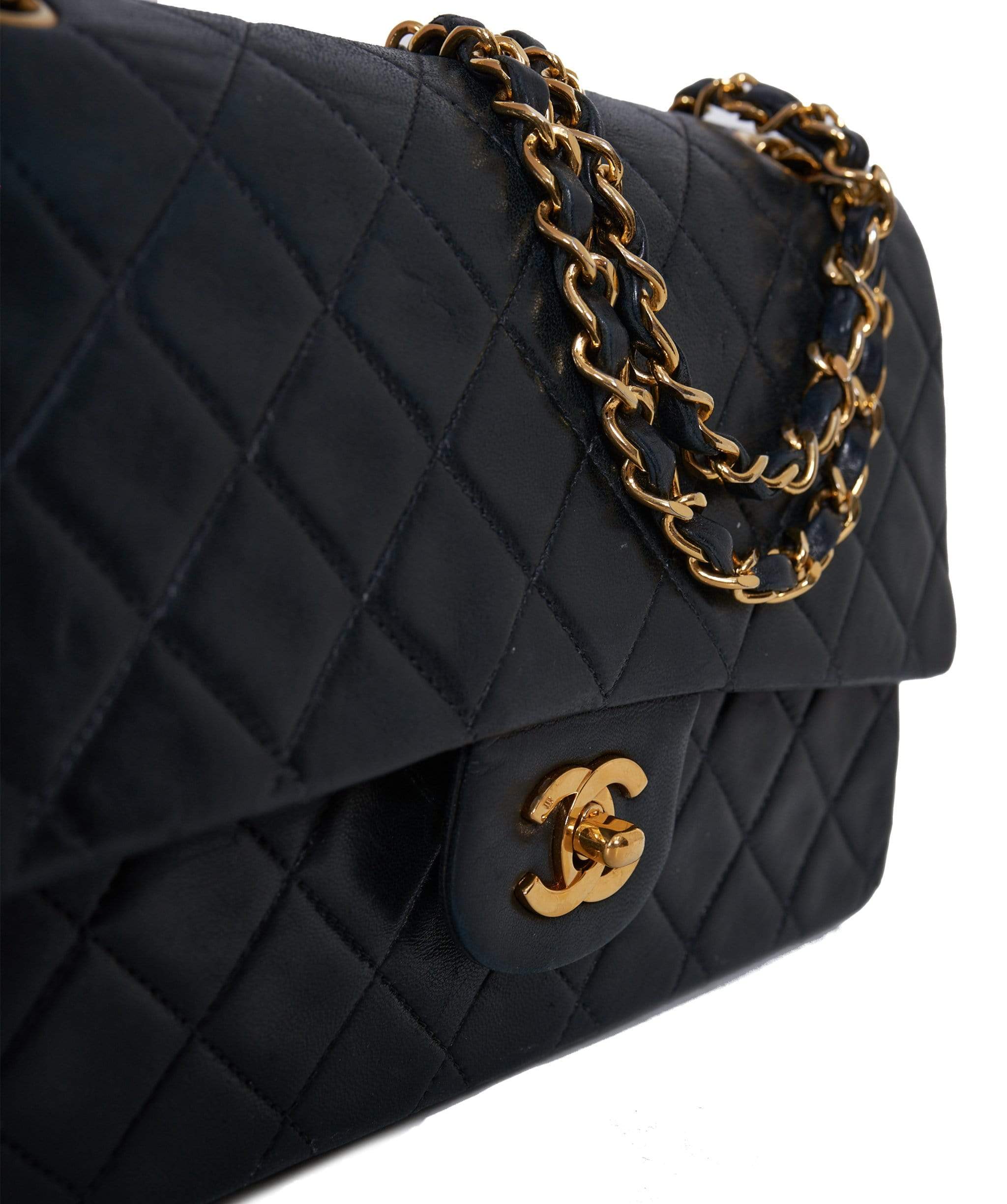 Chanel Chanel 10" Classic Flap Bag MW2380