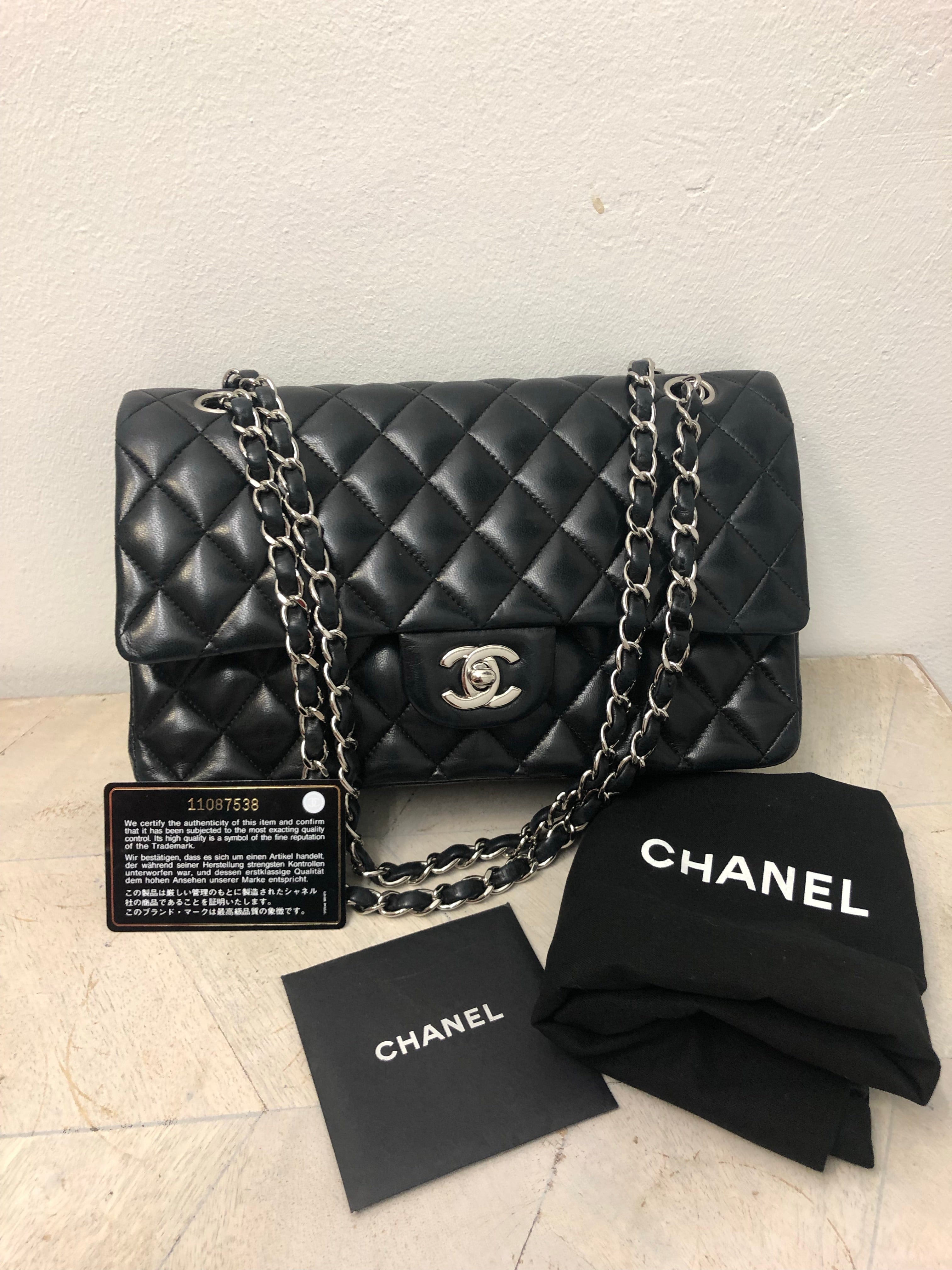 Chanel Chanel 10" Medium Classic Flap bag with silver chain - AWL2251