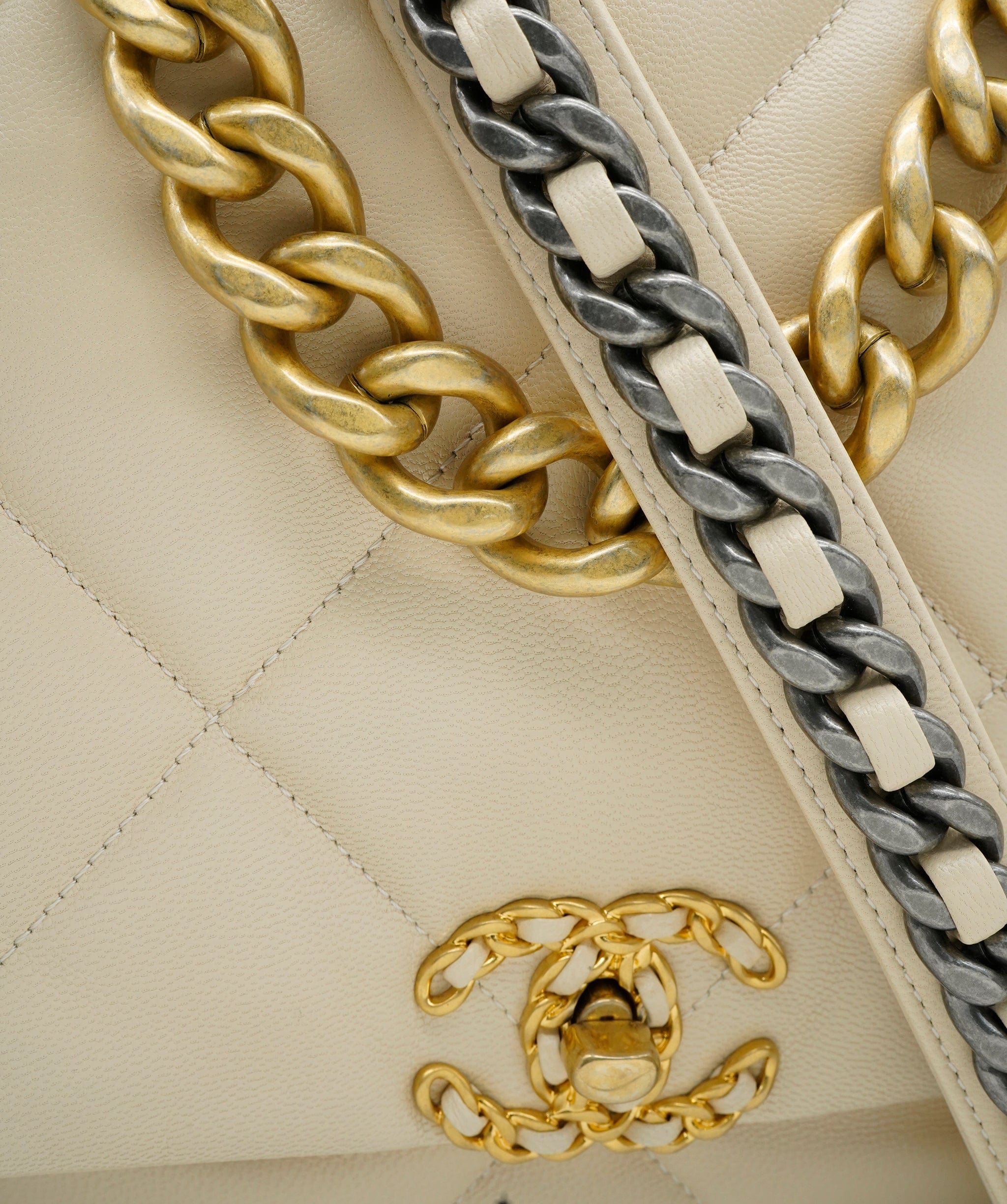 Chanel Chanel 19 Bag Large Cream Leather AGC1463