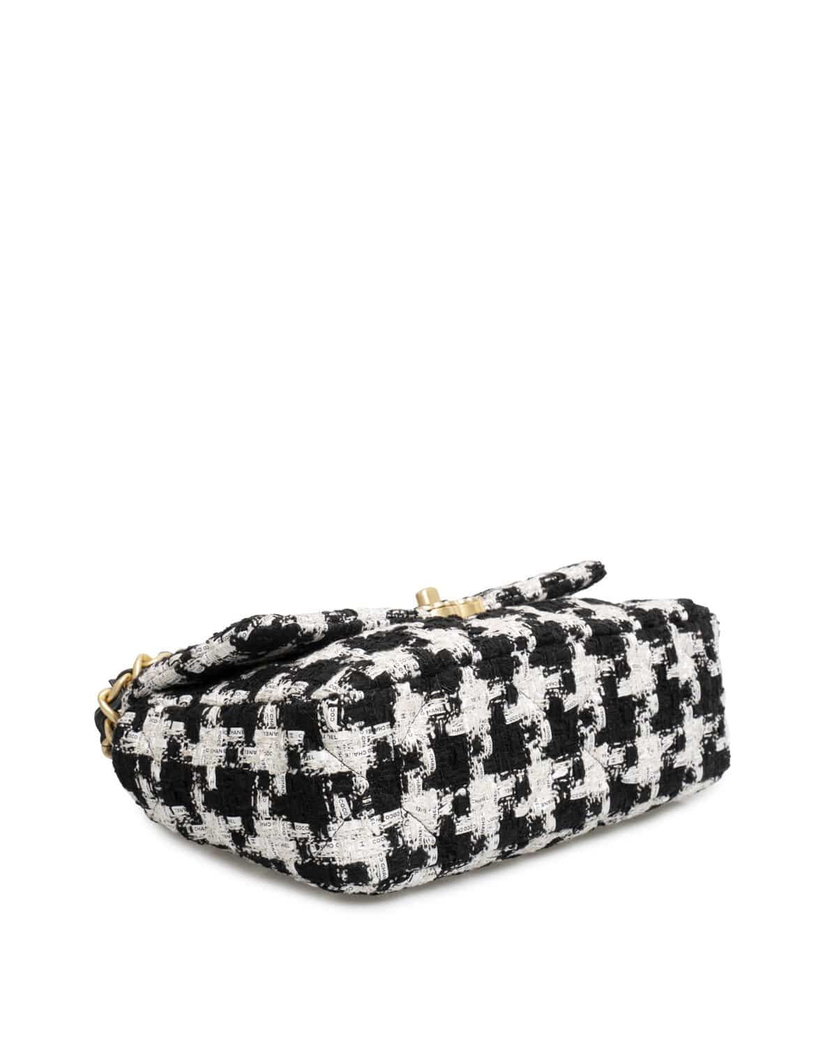 Chanel Chanel 19 Medium Flap Bag in Black And White Houndstooth Tweed - ASL1911