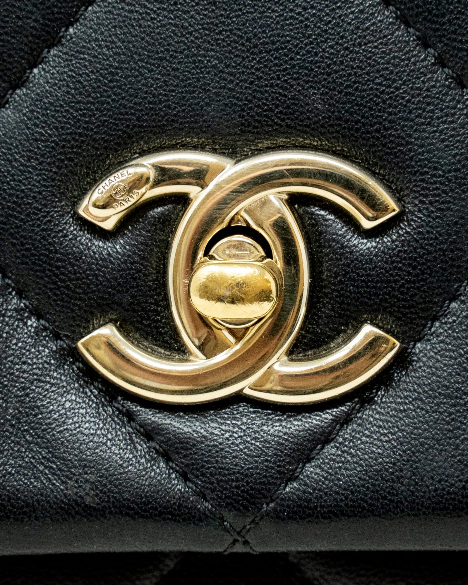 Chanel Chanel 19 Quilted Single Flap Bag  ALL0067