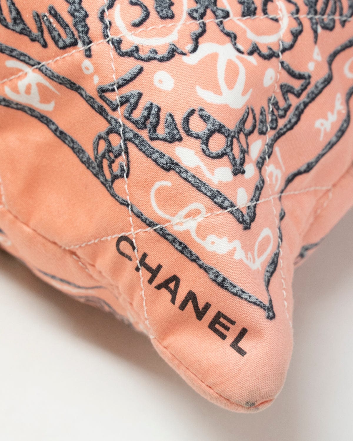 Chanel Chanel Bandana XL Printed Bag - AWL3223