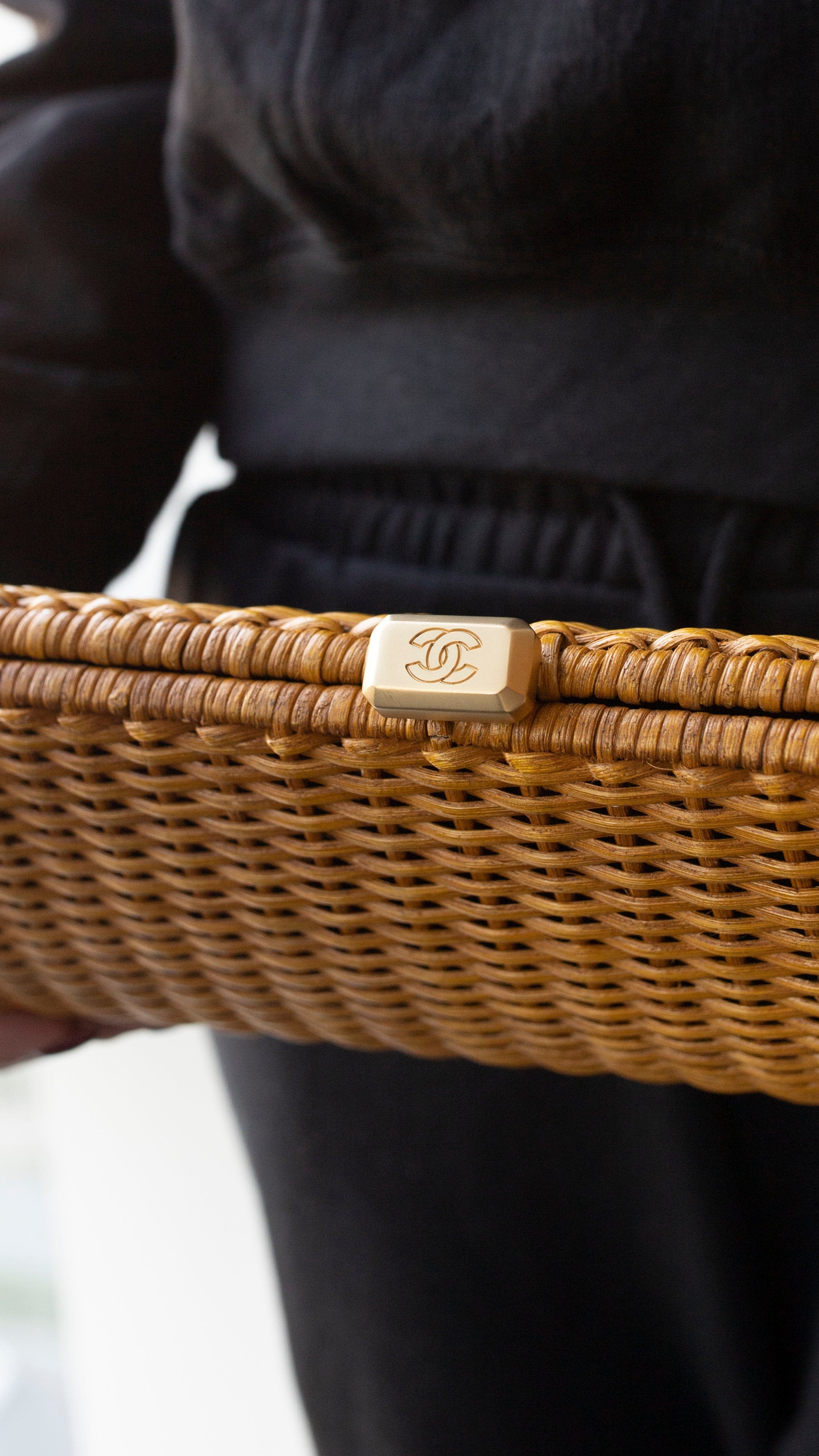 Chanel Chanel Basket Clutch ASL2700