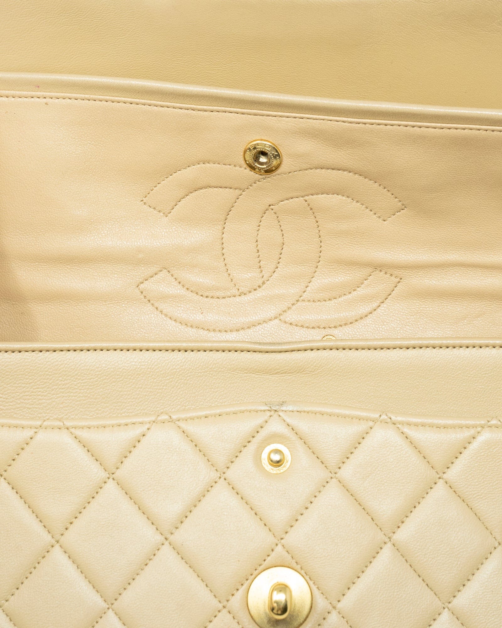 Chanel Chanel beige classic flap small - ASL1954