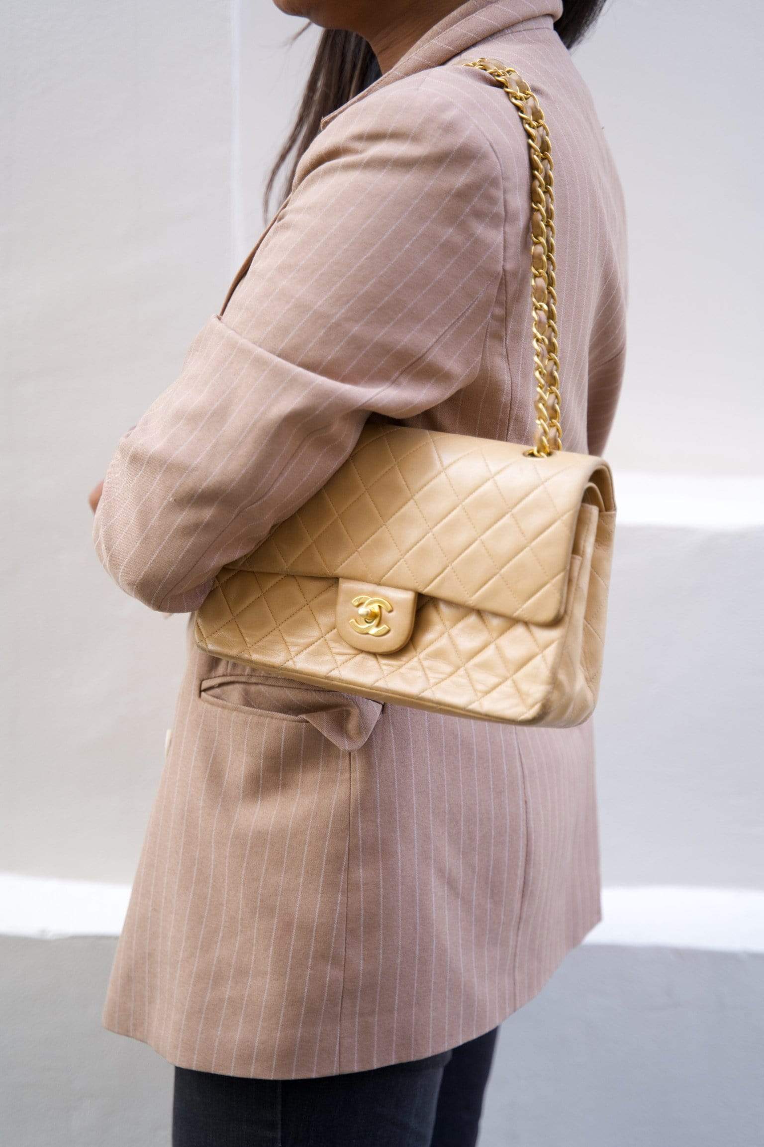 Chanel Chanel Beige Lambskin Classic Flap Bag GHW  - AGL1397