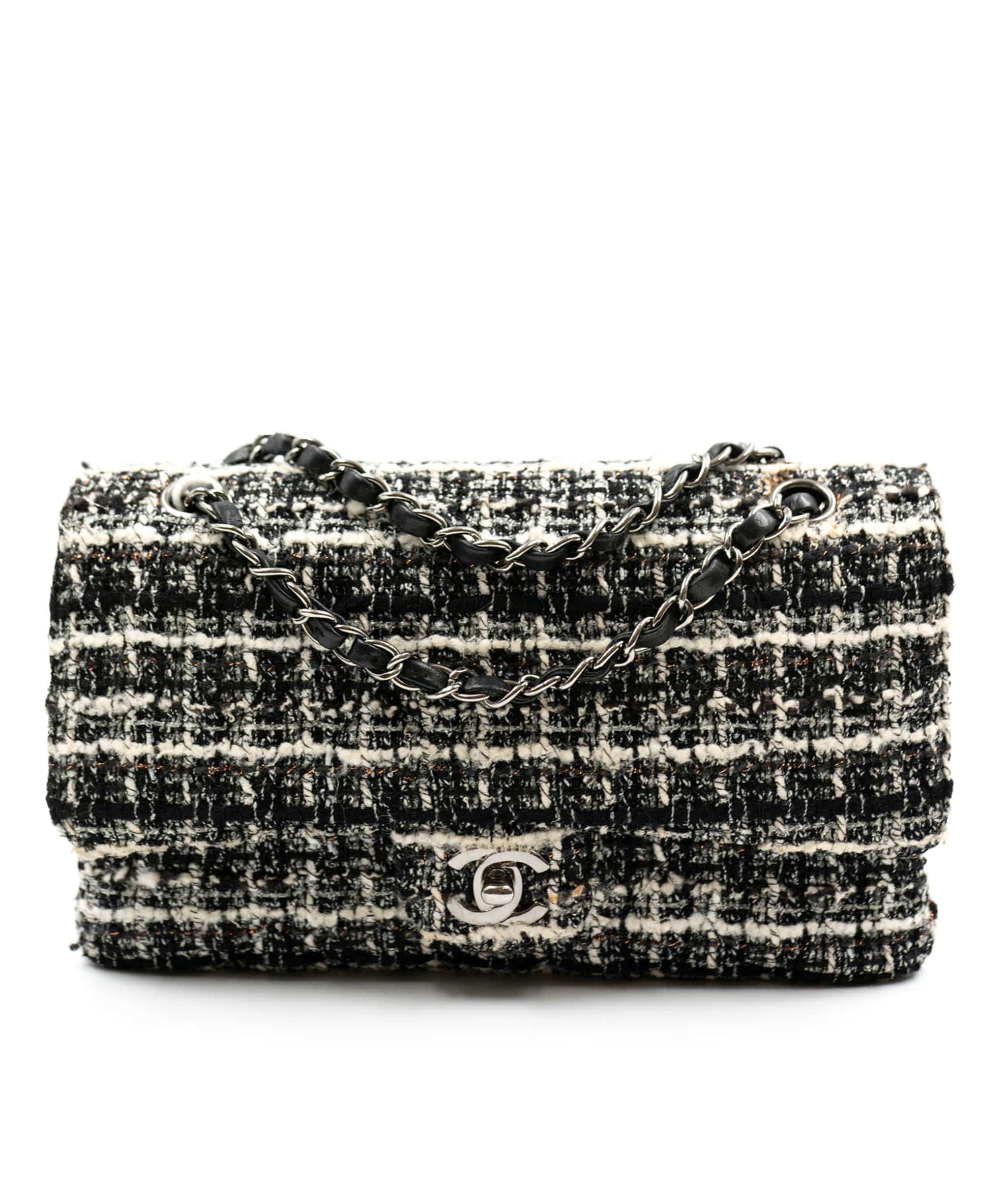 Chanel Chanel Black and White Tweed Classic Medium Double Flap - AWC1599