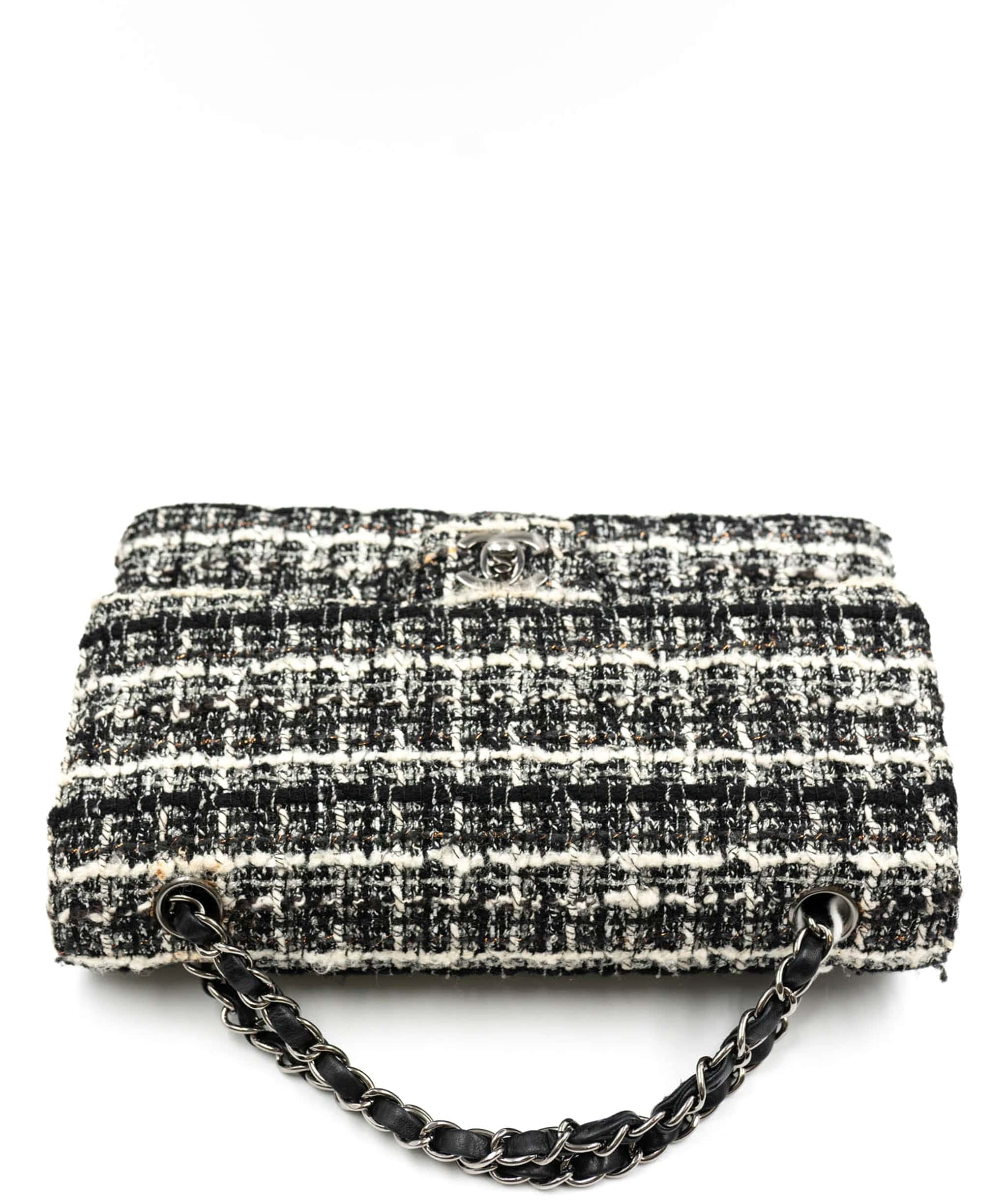 Chanel Chanel Black and White Tweed Classic Medium Double Flap - AWC1599