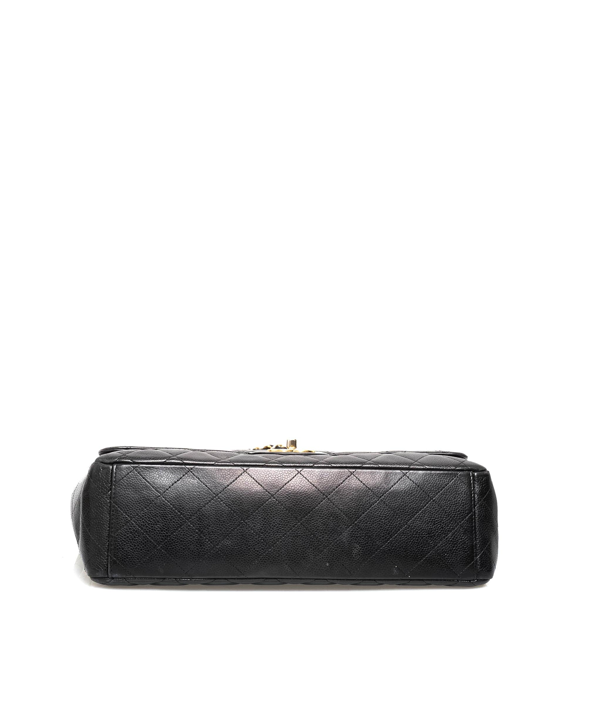 Chanel Chanel Black Caviar Jumbo Classic Flap Bag GHW - AGL1309