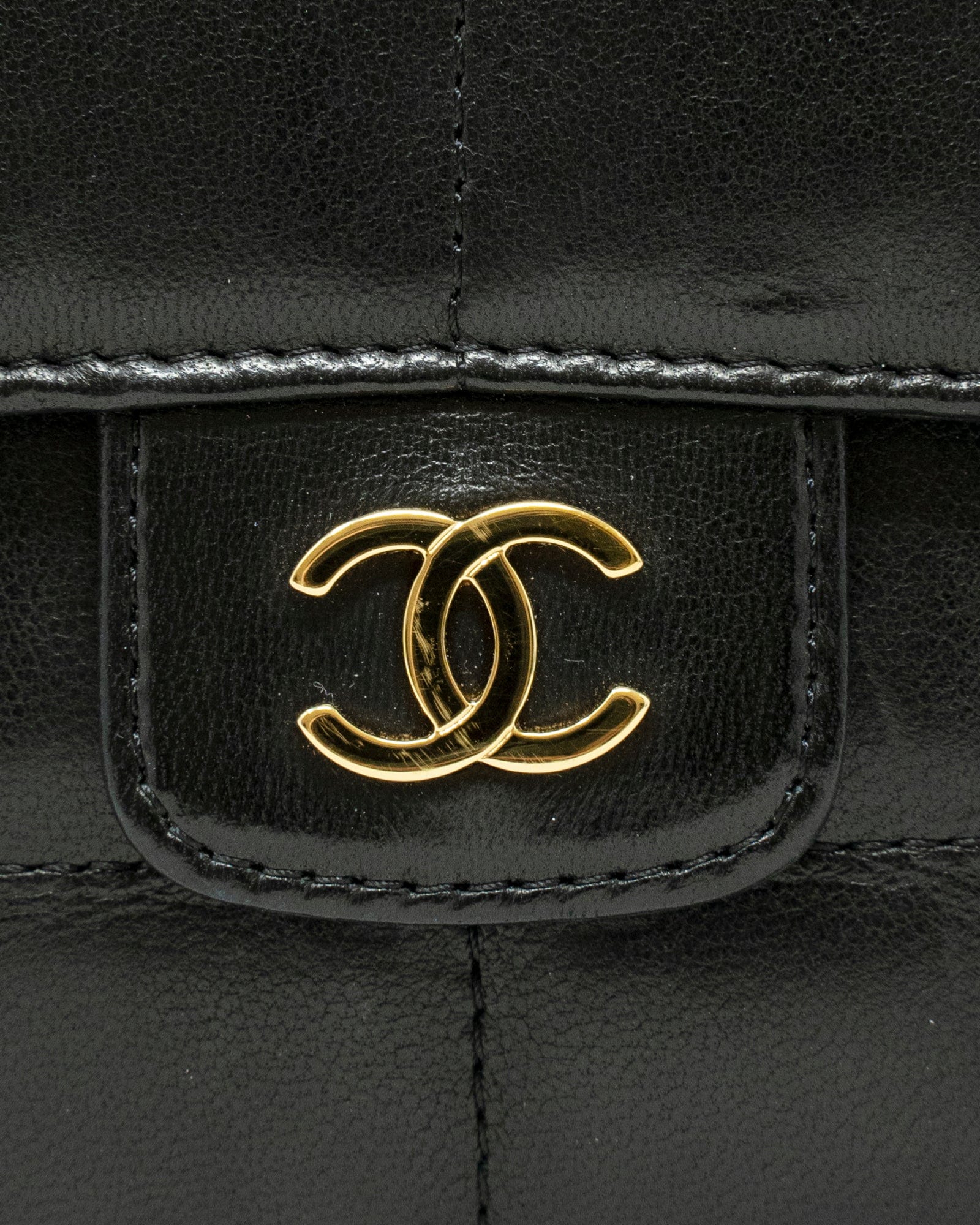 Chanel Chanel Black chocolate bar  ALL0064