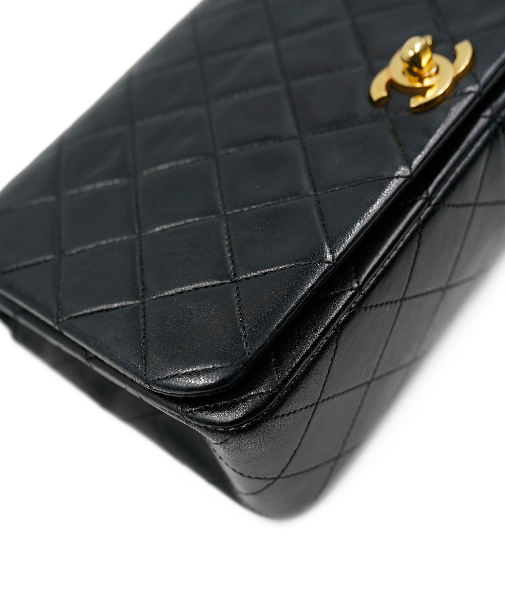 Chanel Chanel black lambskin 9" full flap GHW - AWL3063