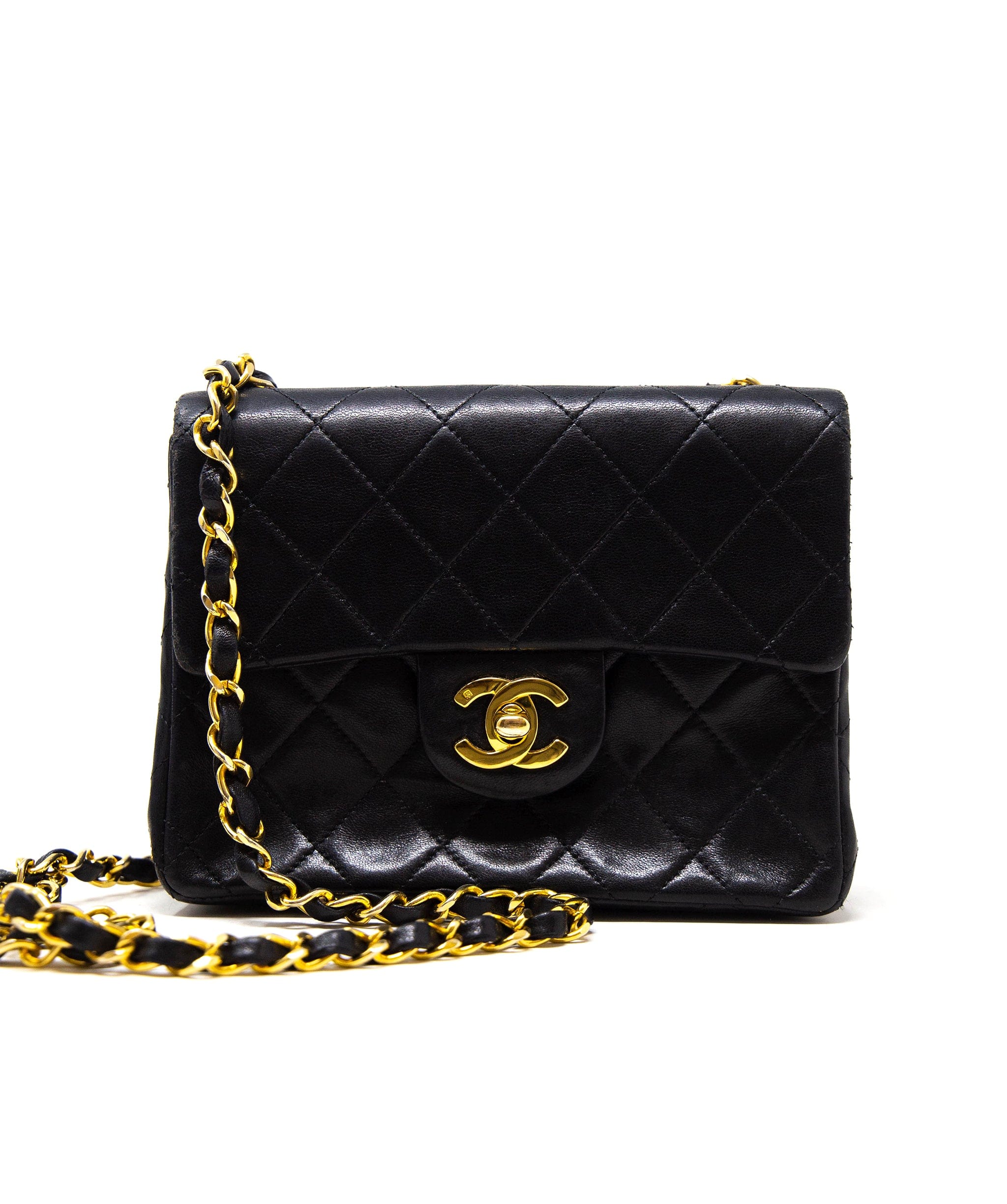 Chanel Chanel black lambskin mini flap bag - AGL2218