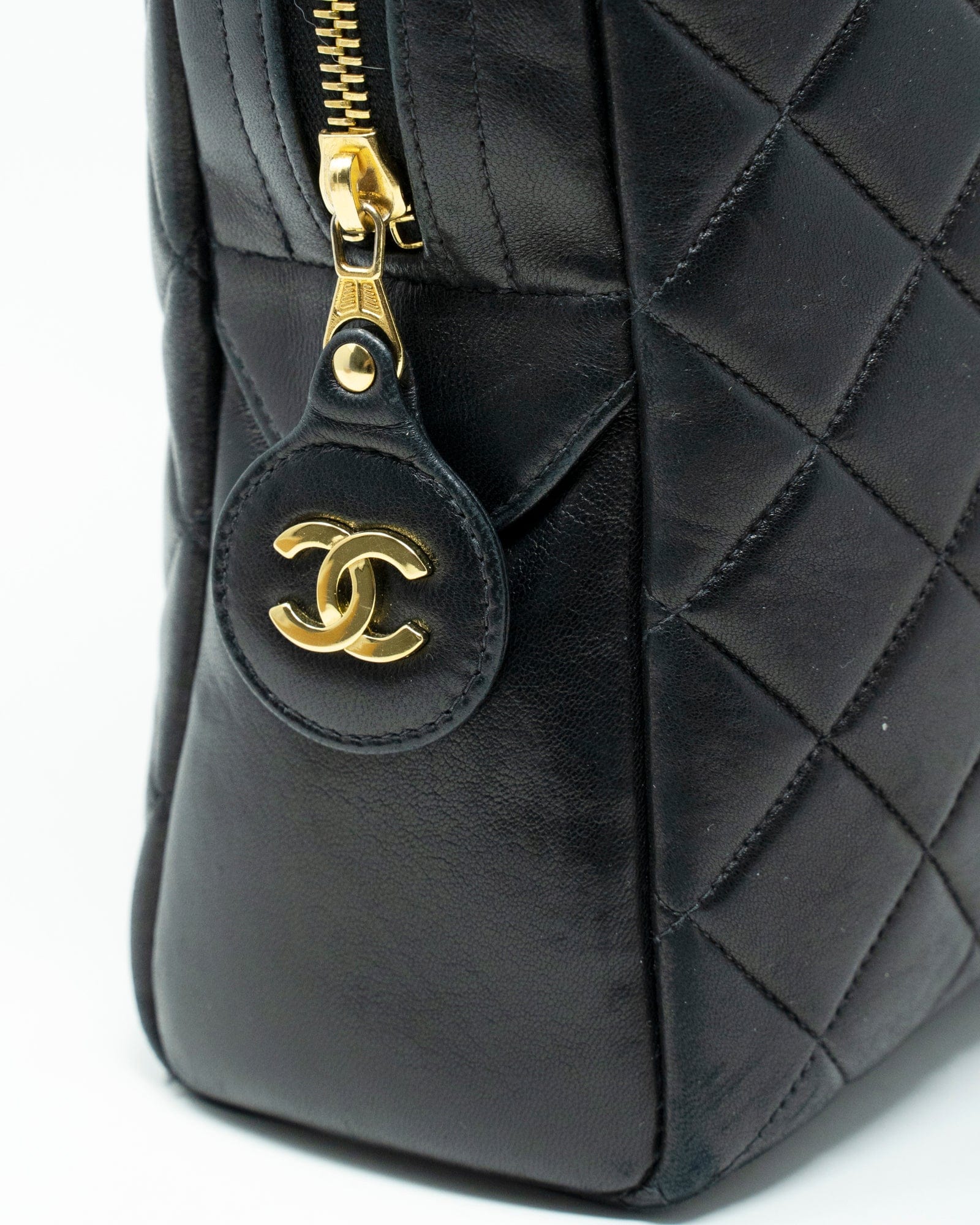 Chanel Chanel black lambskin quilted bag  - AGL1962