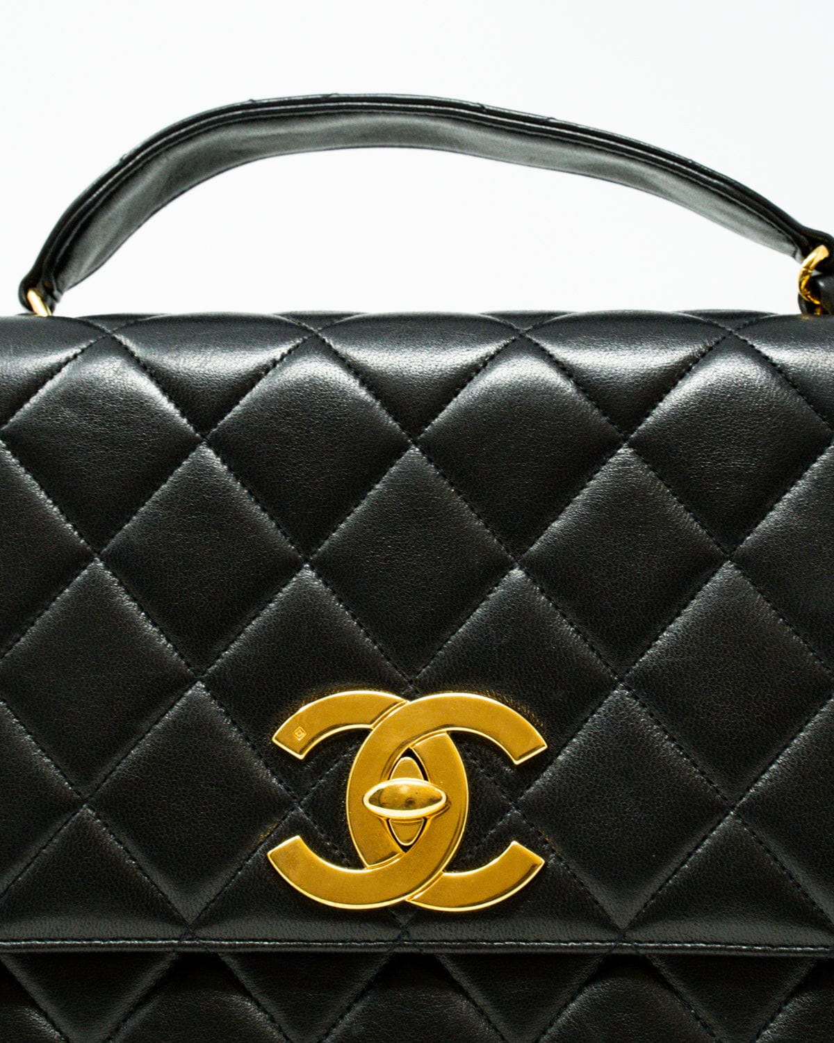 Chanel Chanel Black Lambskin satchel style crossbody bag with Jumbo CC lock - AWL2574