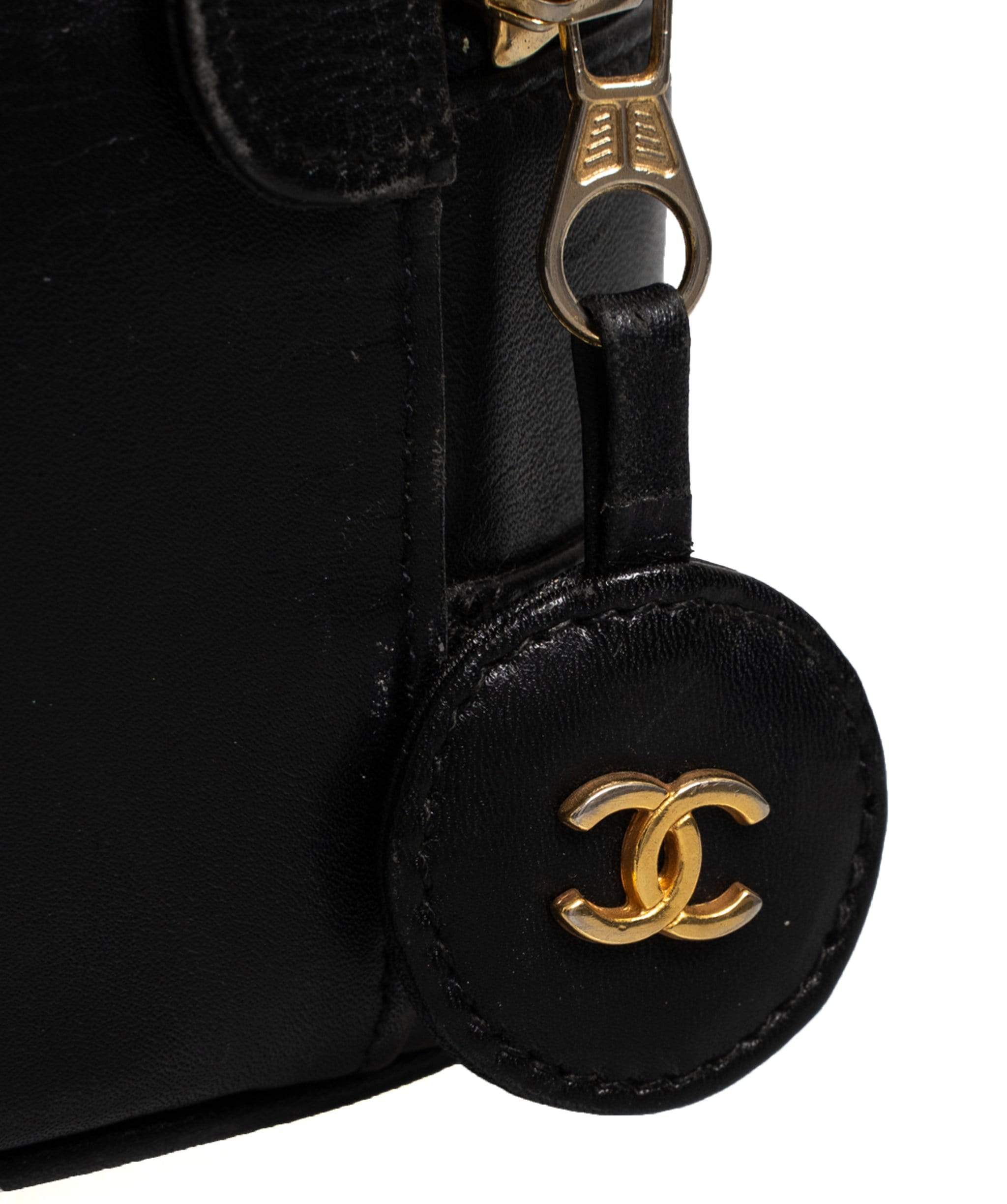 Chanel Chanel Black Leather Vanity Case Bag - AWL1201