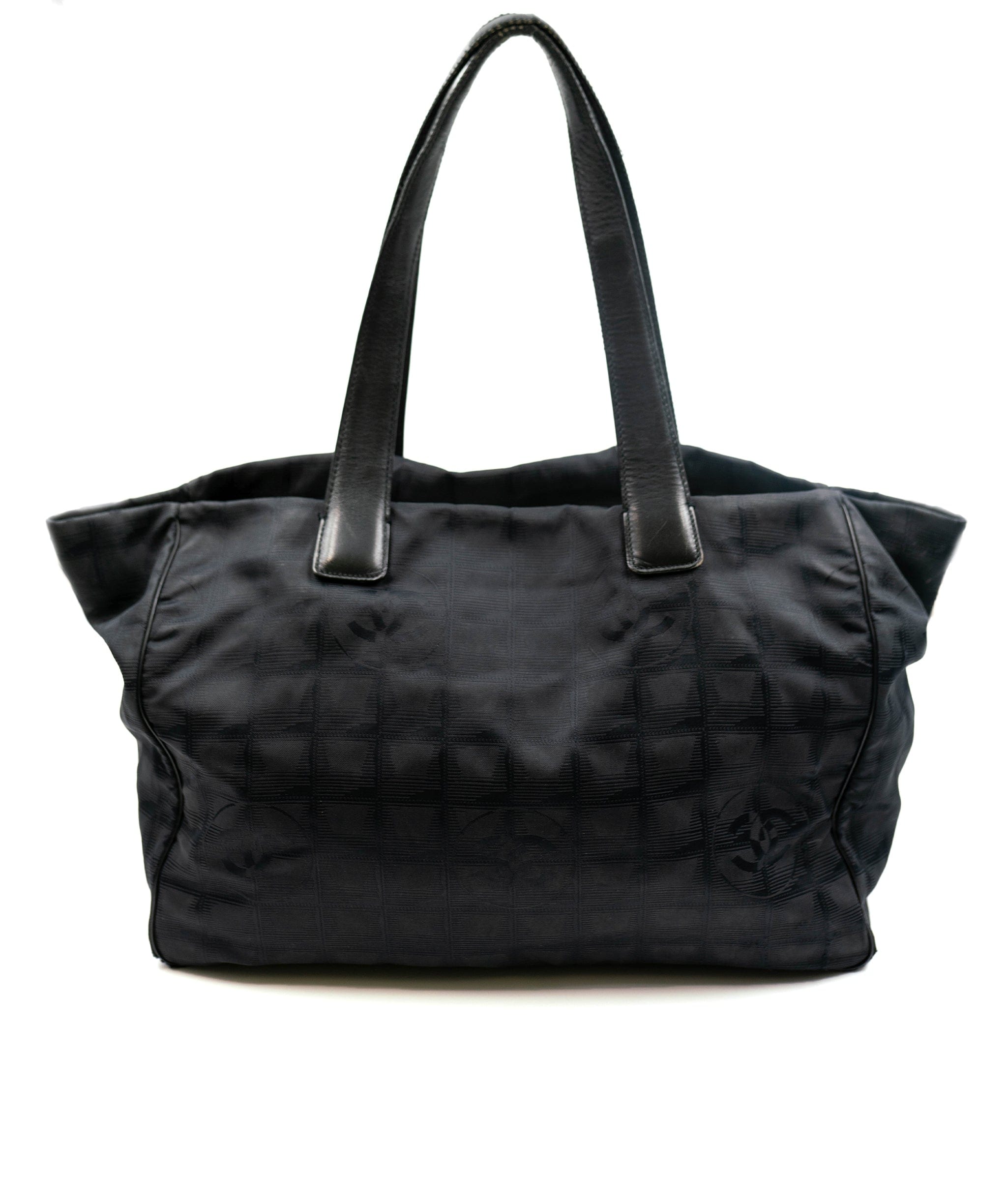 Chanel Chanel Black Nylon Travel tote - ADL1841