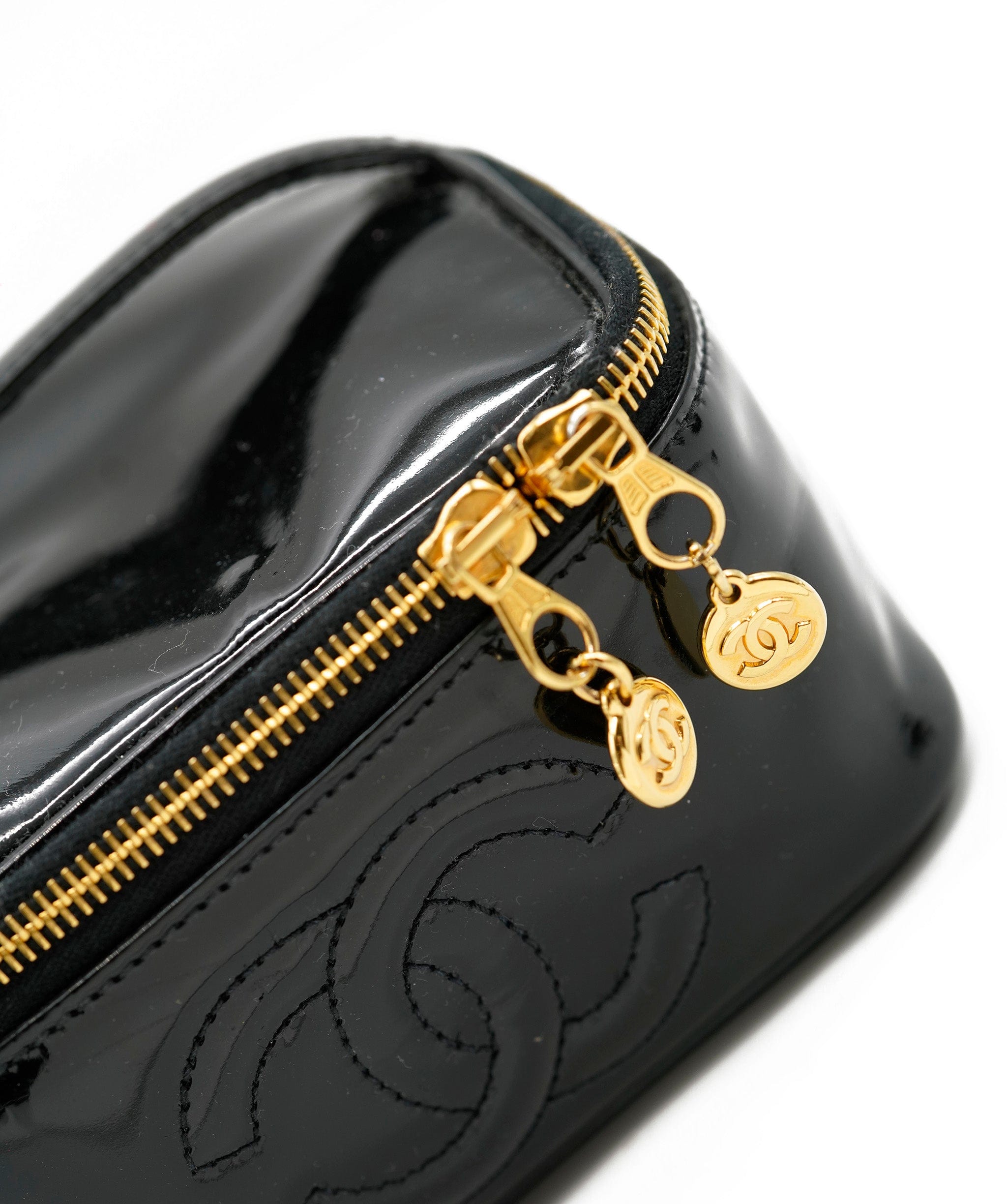 Chanel Chanel Black Patent CC Vanity Bag GHW  - AGL2109