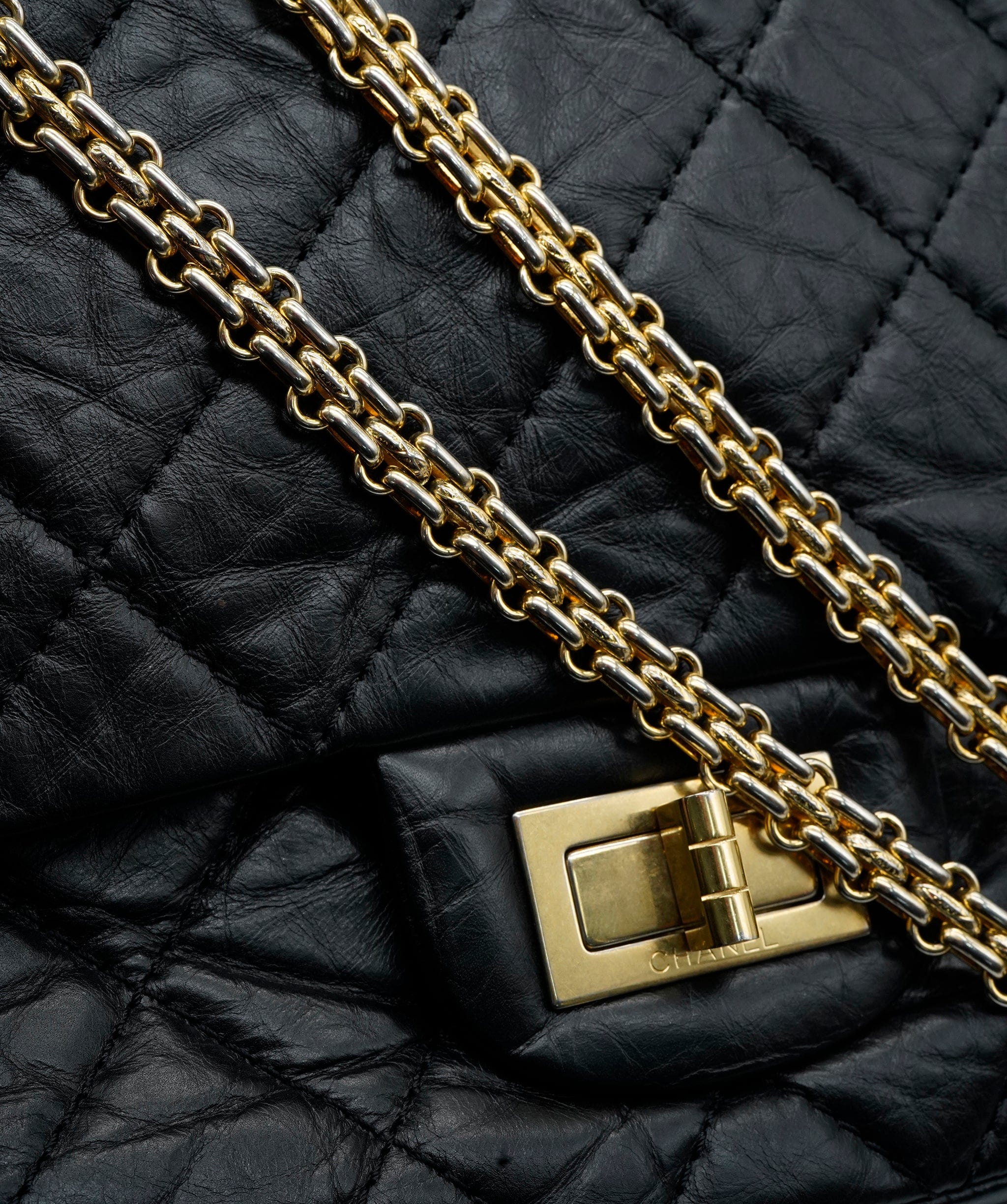 Chanel Chanel black reissue large bag ALC0306