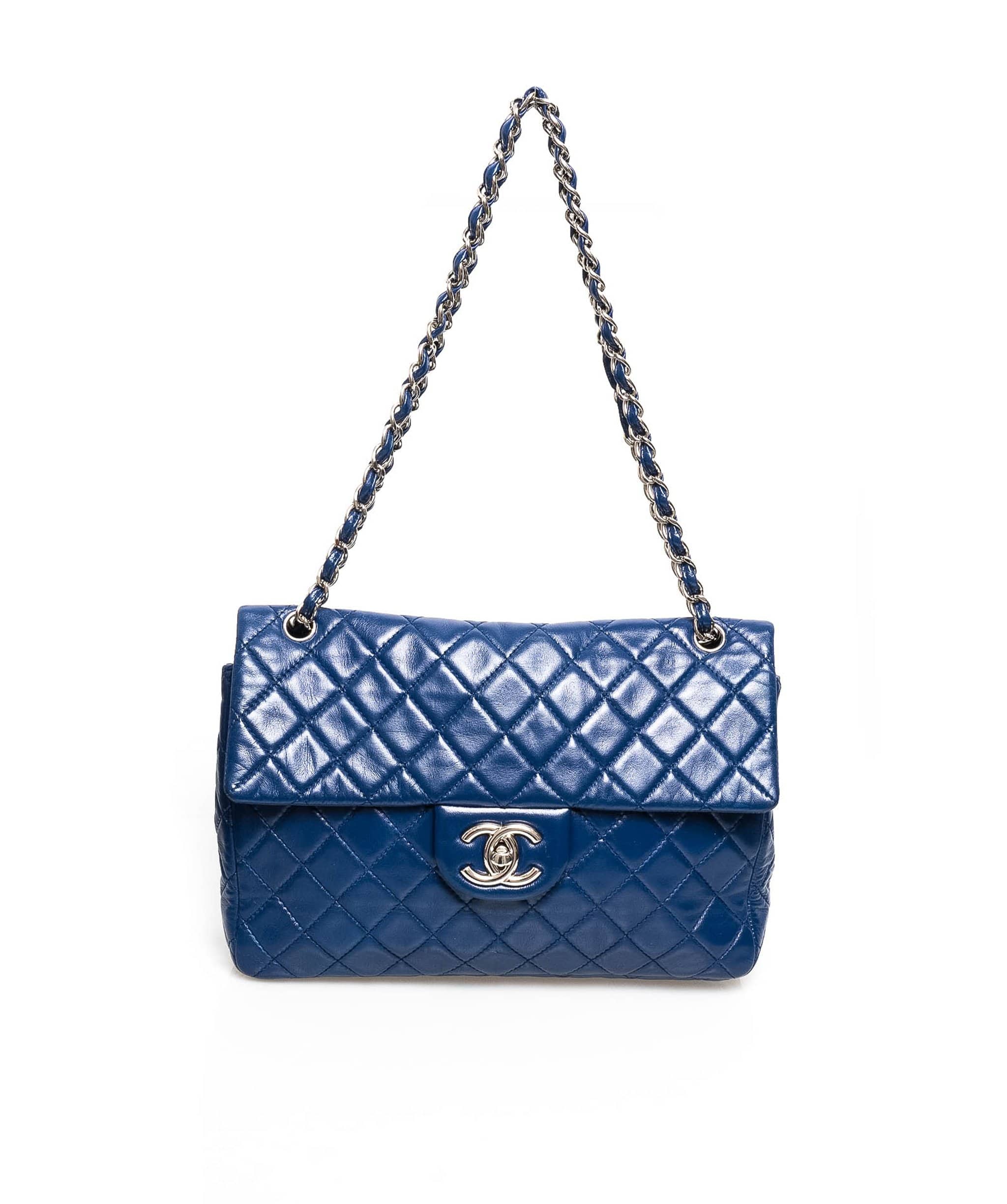 Chanel Chanel Blue Lambskin Jumbo Classic Flap Bag PHW - AGL1358