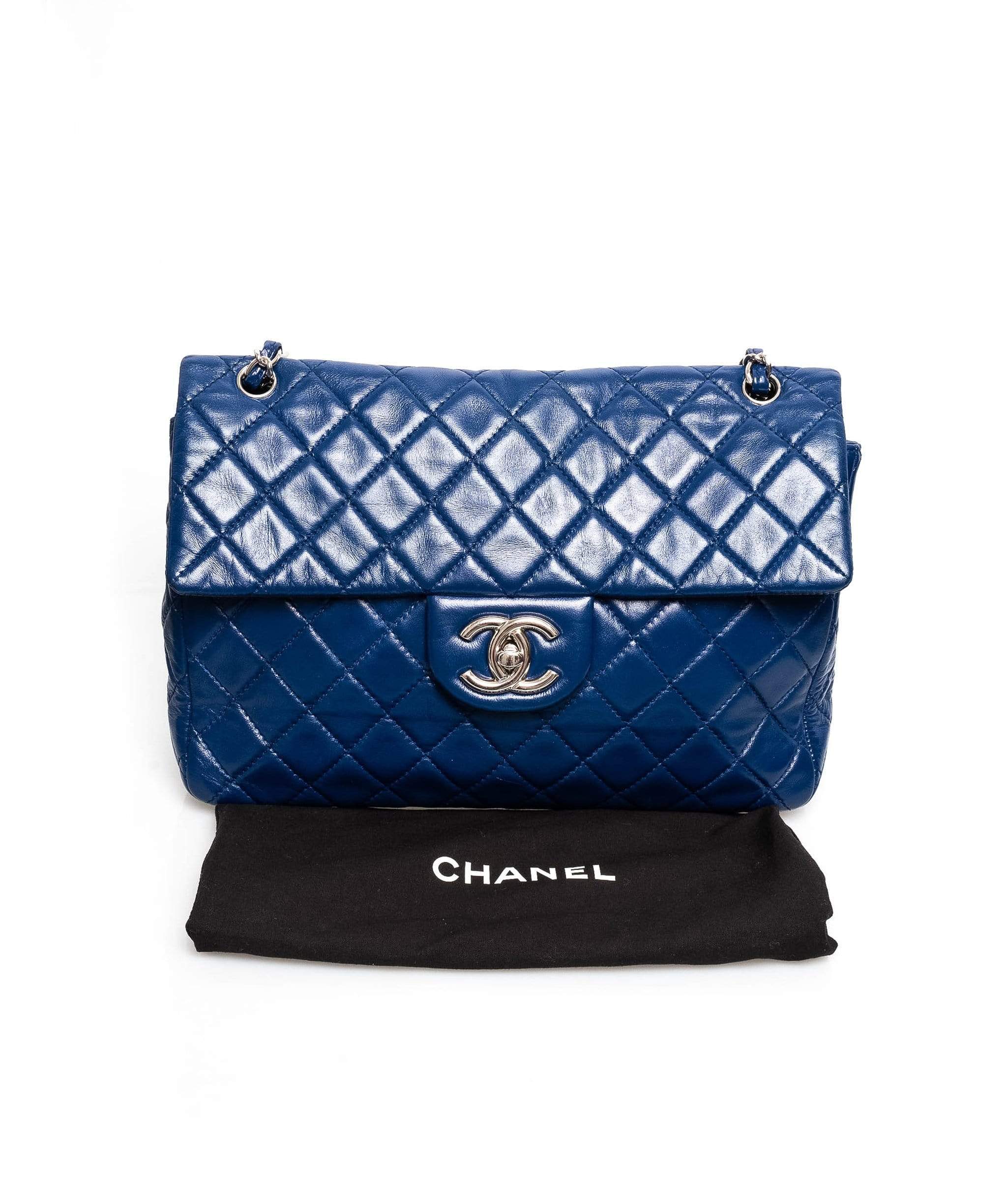 Chanel Chanel Blue Lambskin Jumbo Classic Flap Bag PHW - AGL1358