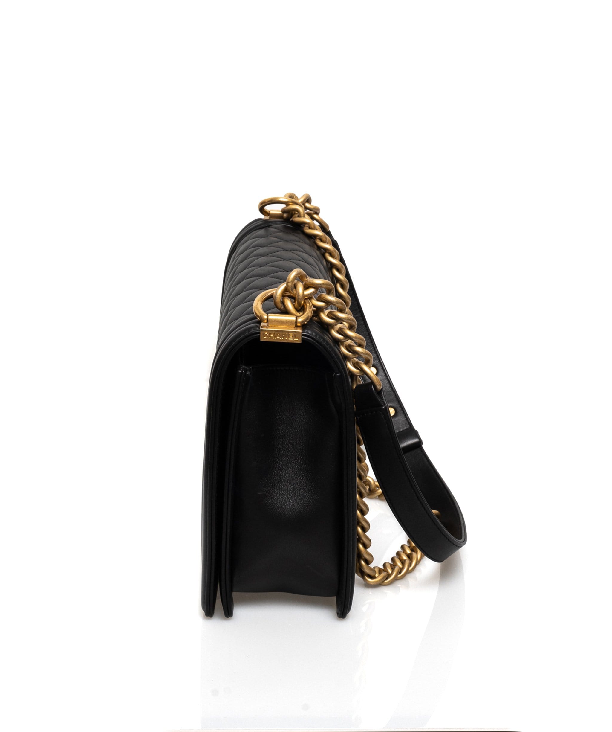 Chanel Chanel Boy bag Black with Gold Hardware - ASL1588