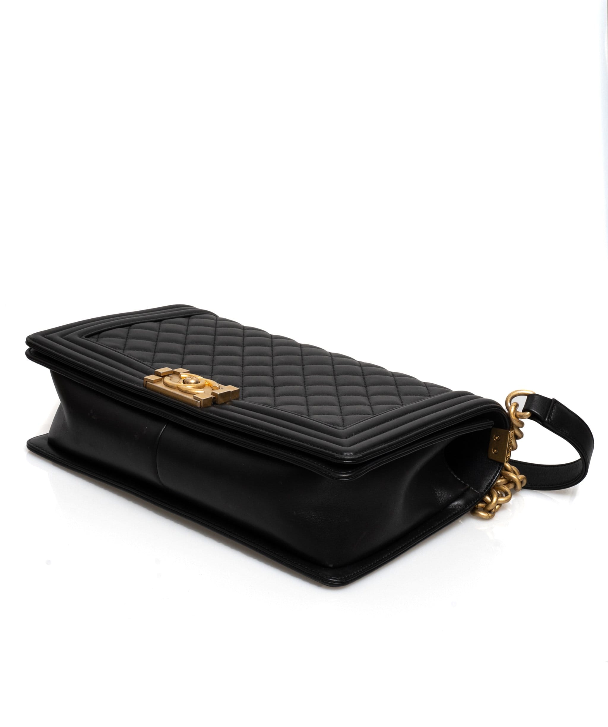 Chanel Chanel Boy bag Black with Gold Hardware - ASL1588