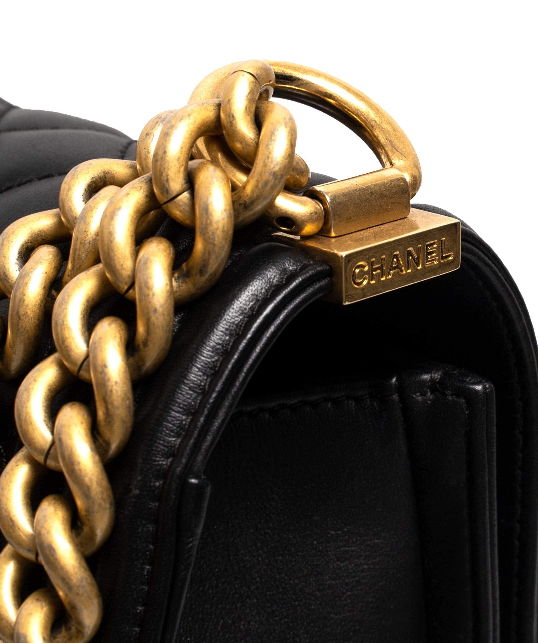 Chanel Chanel Boy bag Black with Gold Hardware - ASL1588