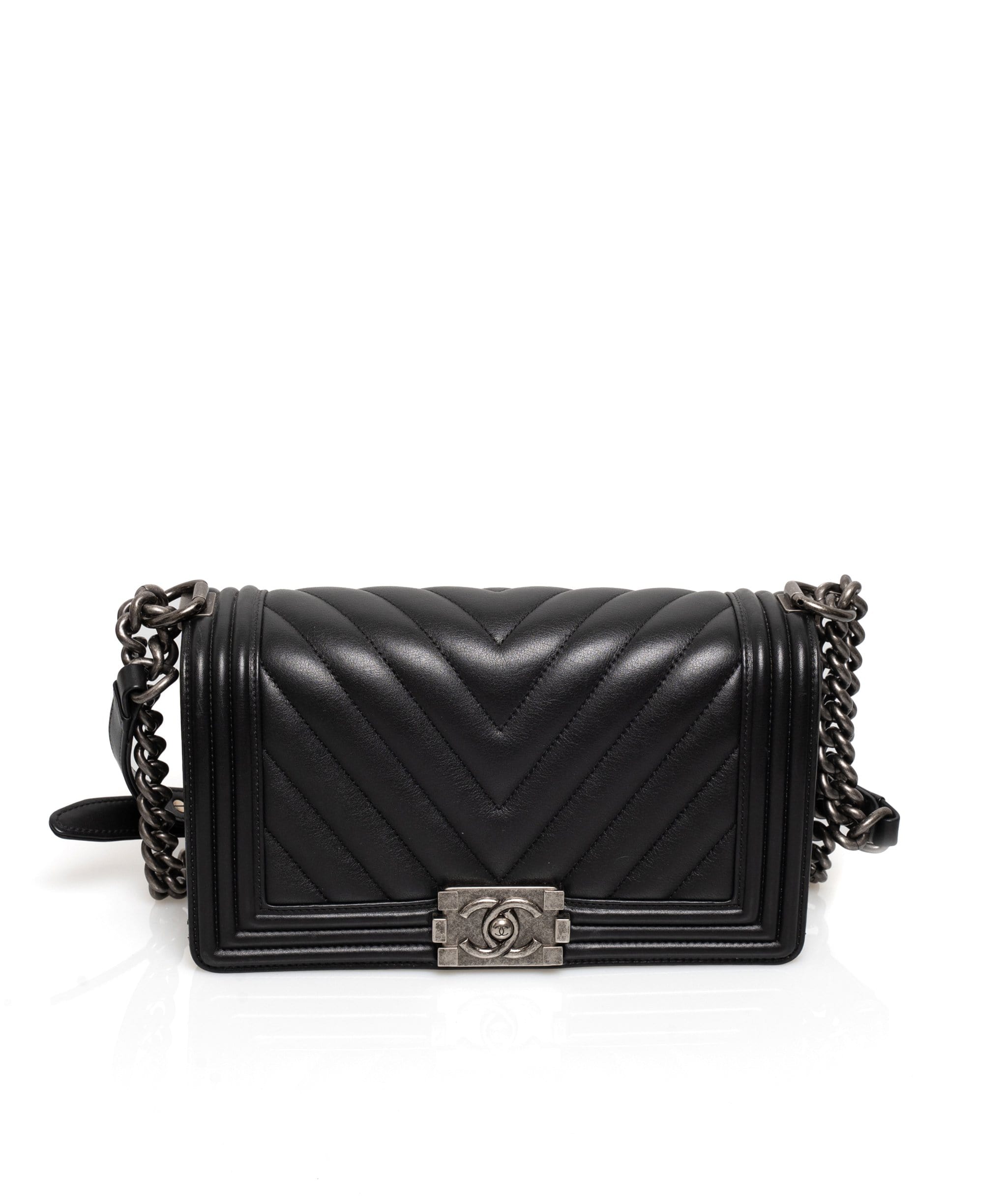 Chanel Chanel Boy with Silver Hardware Medium - AWL1612