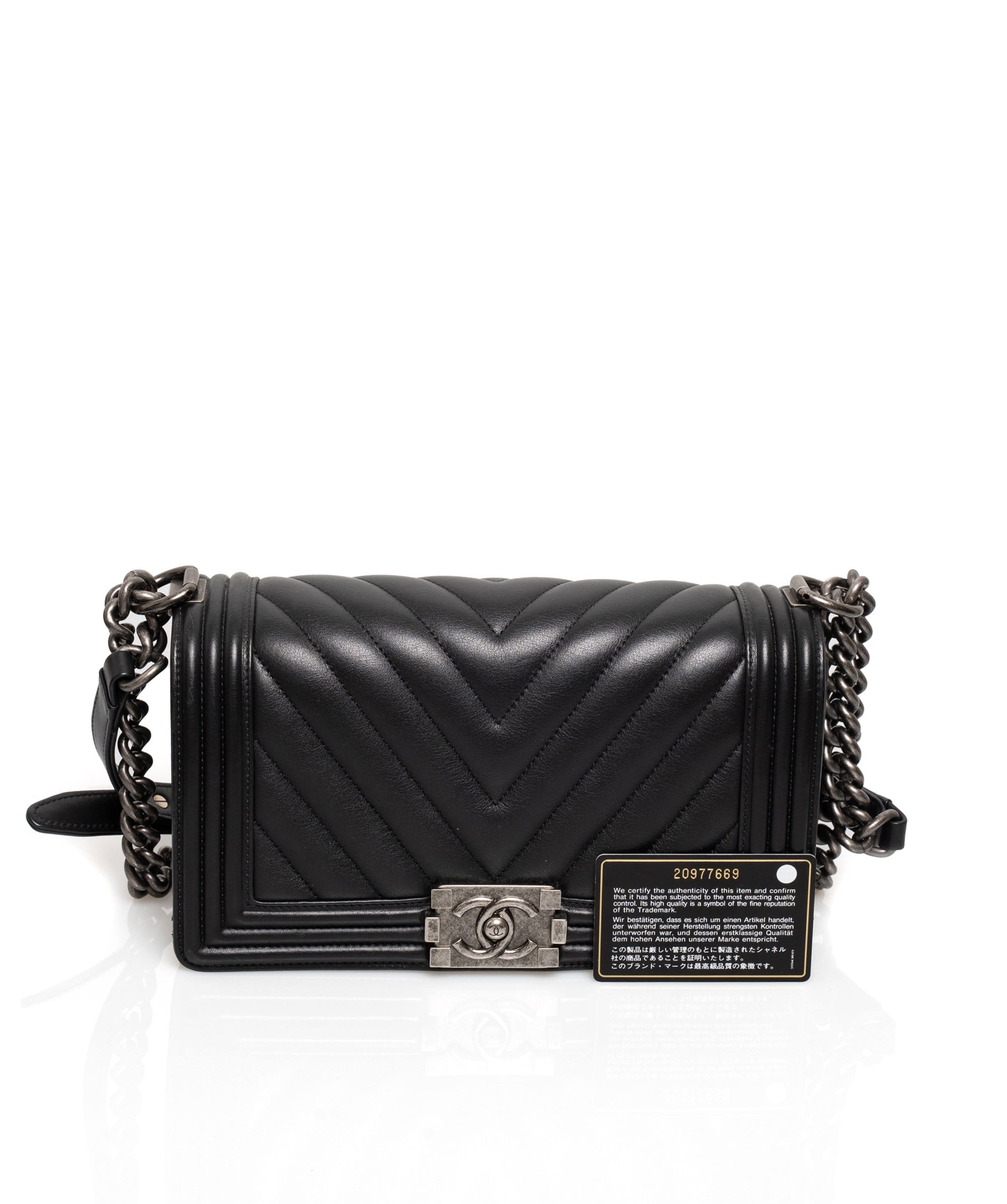 Chanel Chanel Boy with Silver Hardware Medium - AWL1612