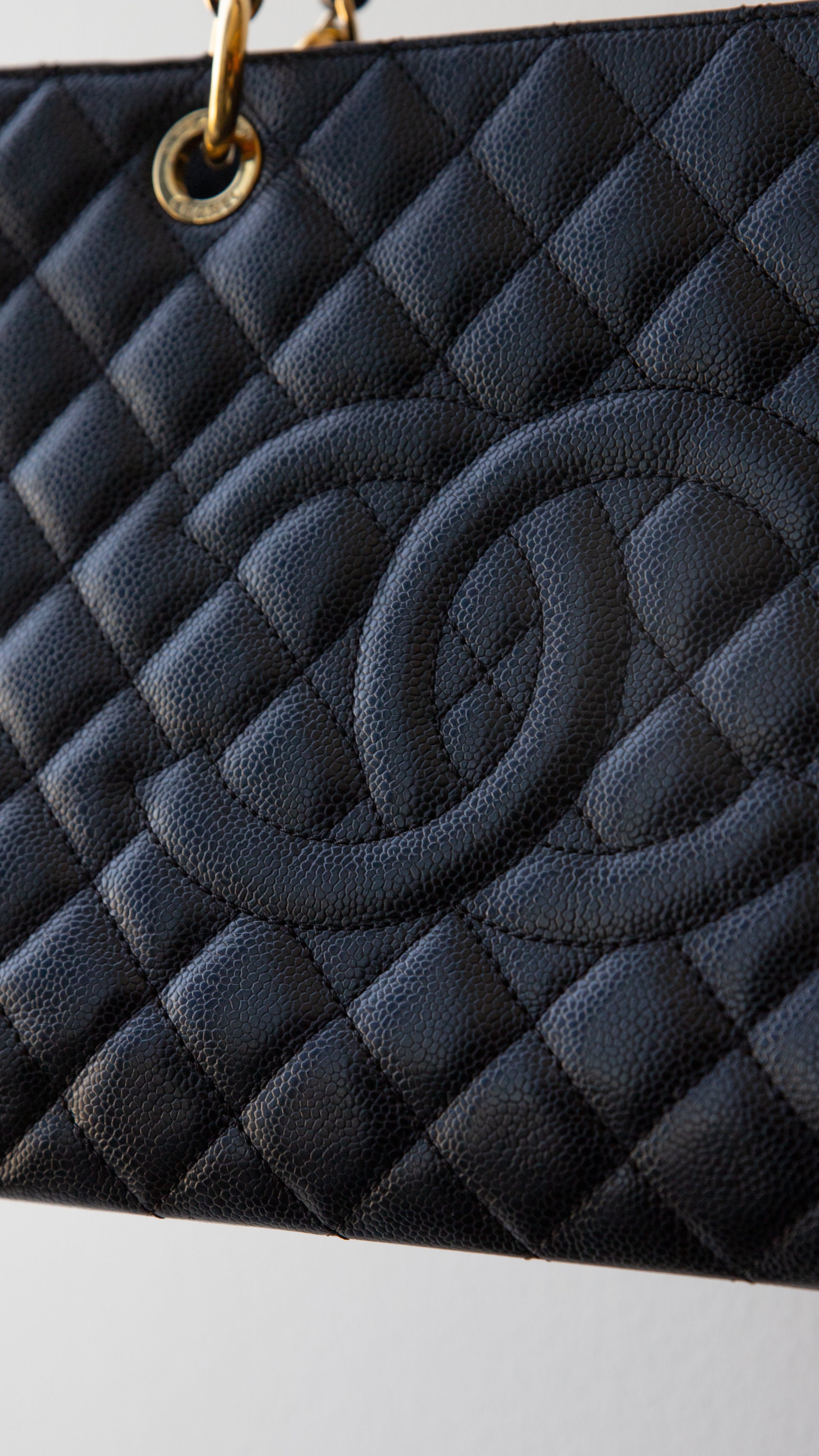 Chanel Chanel Caviar Grand Shopping Tote RJL1309