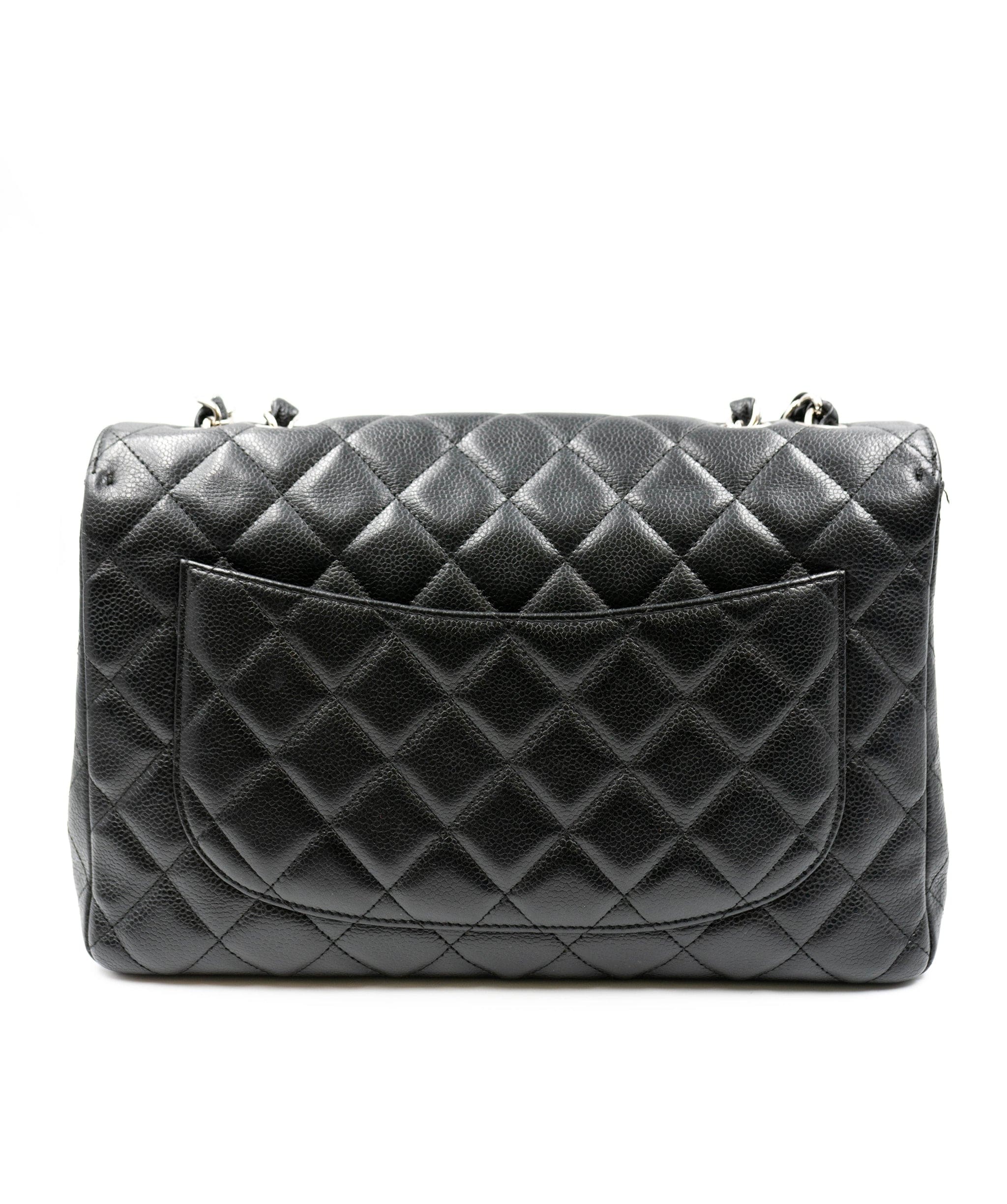 Chanel Chanel Caviar jumbo classic flap AGL2314