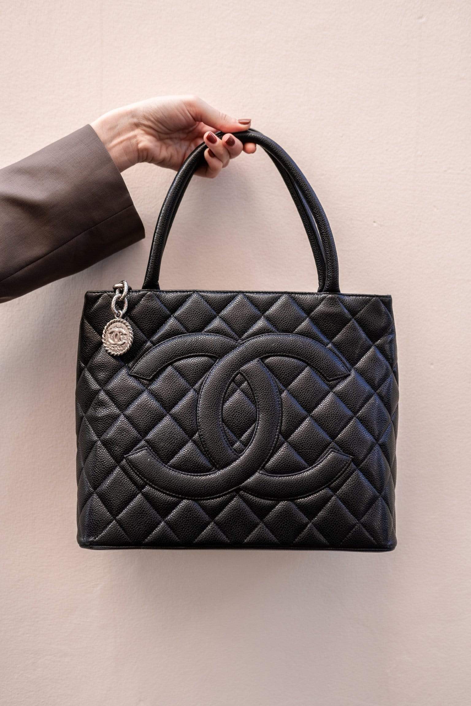 Chanel Chanel Caviar Medallion Tote Bag - ADL1538