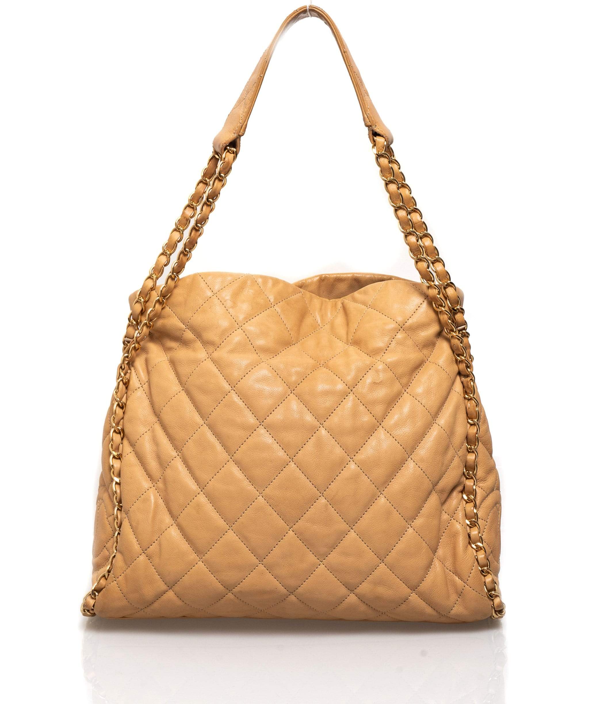 Chanel Chanel Chain Me Hobo - AWL1128