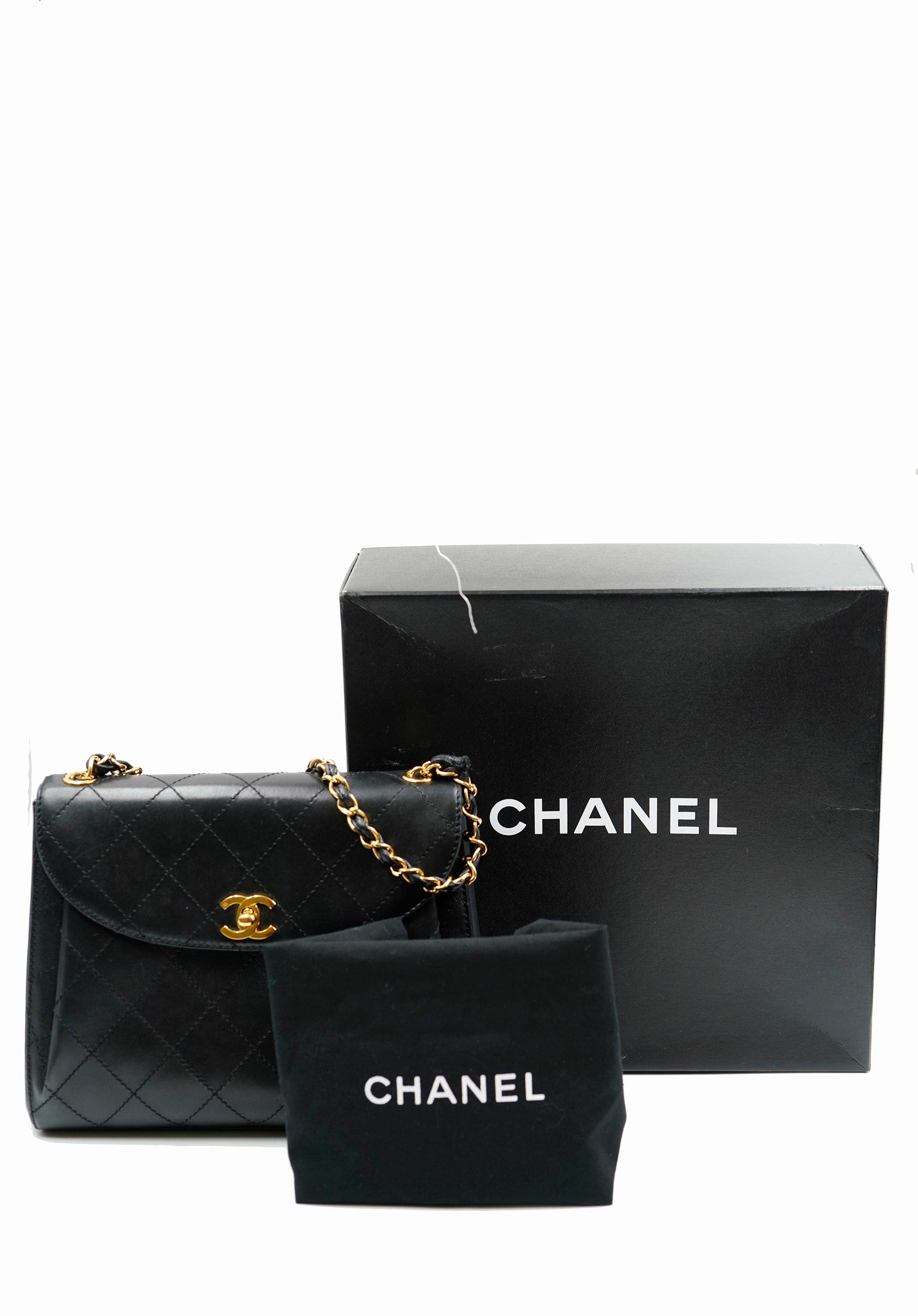 Chanel Chanel chain shoulder bag (Black lambskin, GHW) - AWL3253