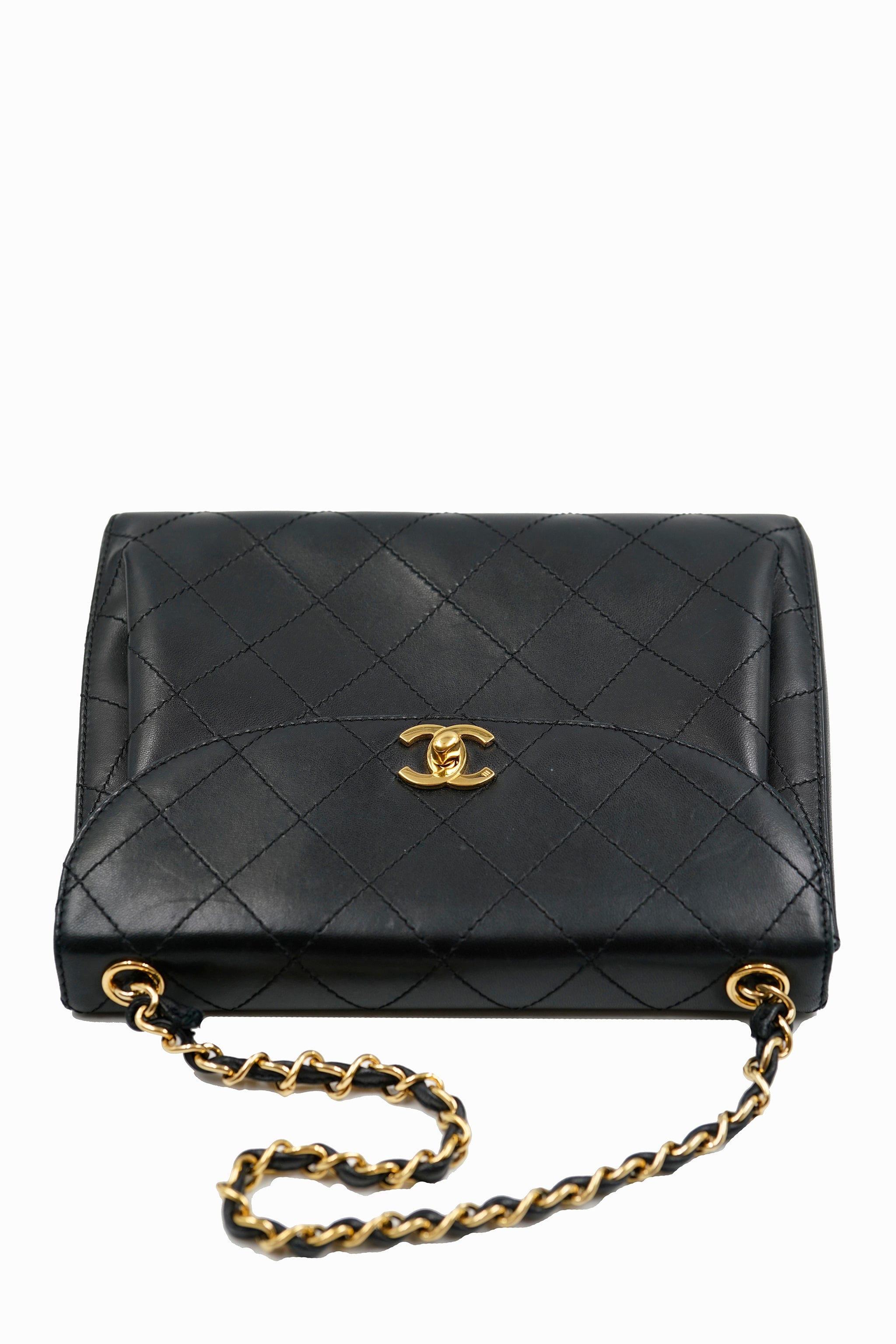 Chanel Chanel chain shoulder bag (Black lambskin, GHW) - AWL3253