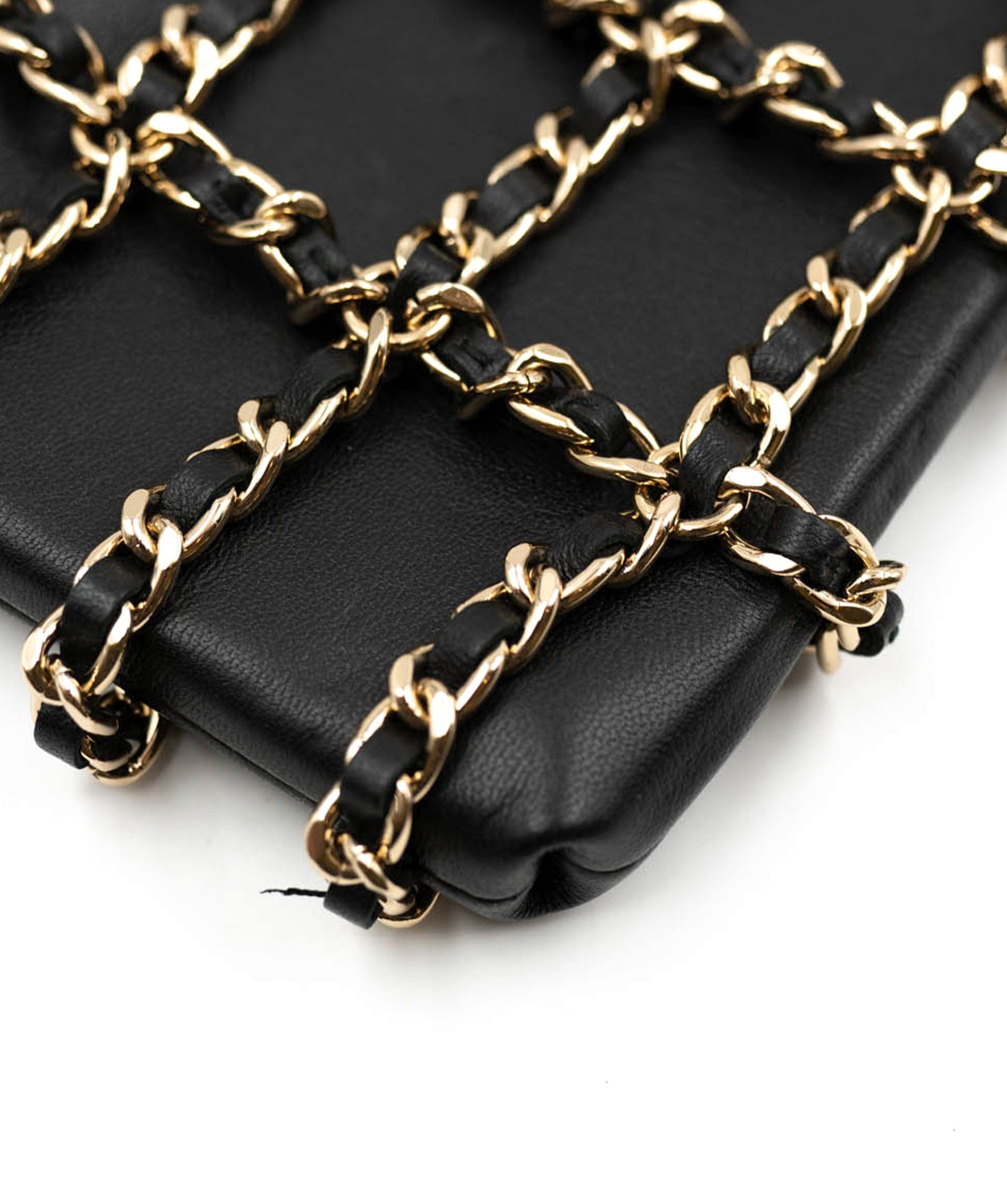 Chanel Chanel chainlink black and gold phone case ASL4222