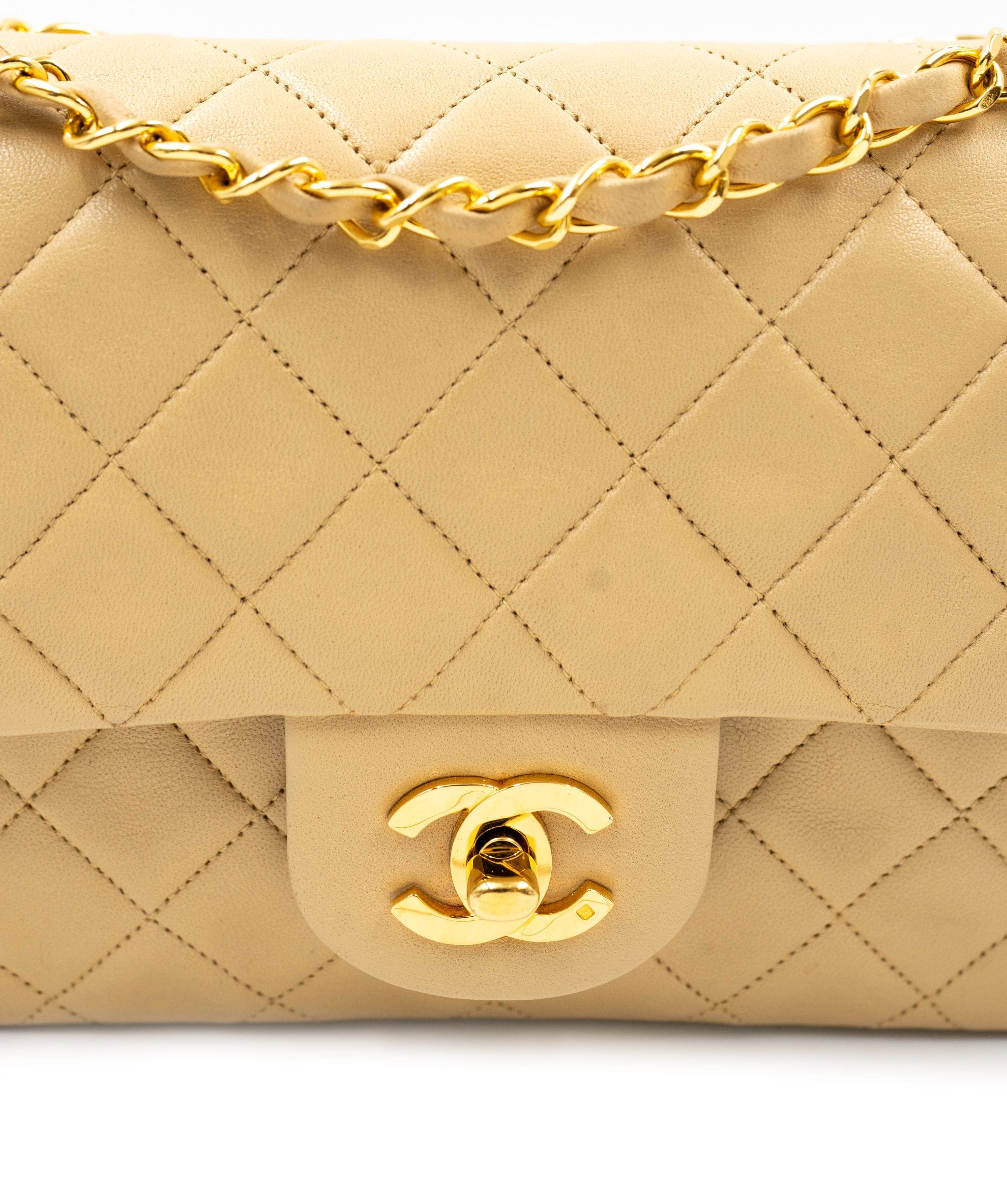 Chanel Chanel Classic Double Flap Medium Chain Shoulder Bag - ASL1857