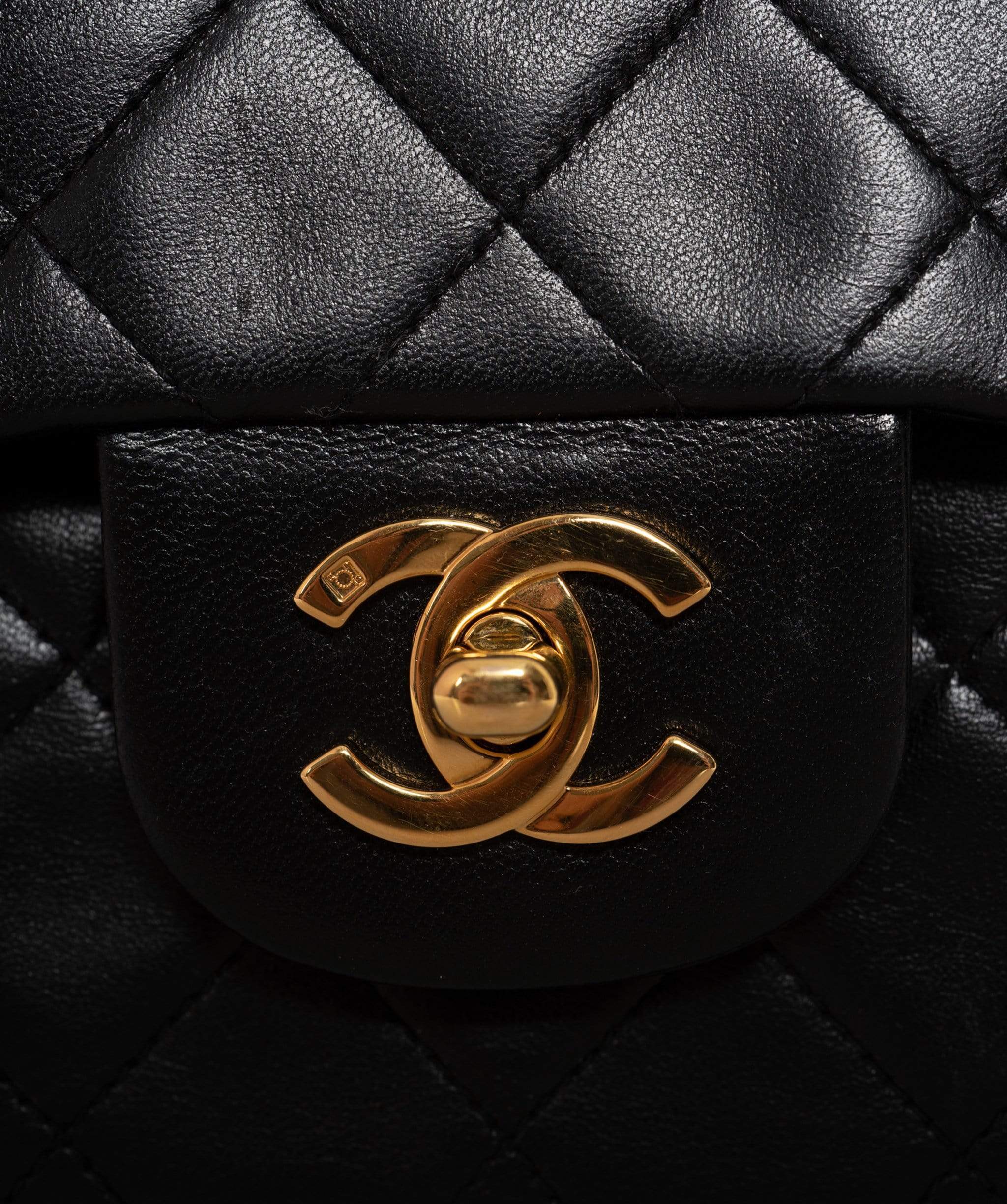 Chanel Chanel classic flap black lambskin 9 inch ASL1023