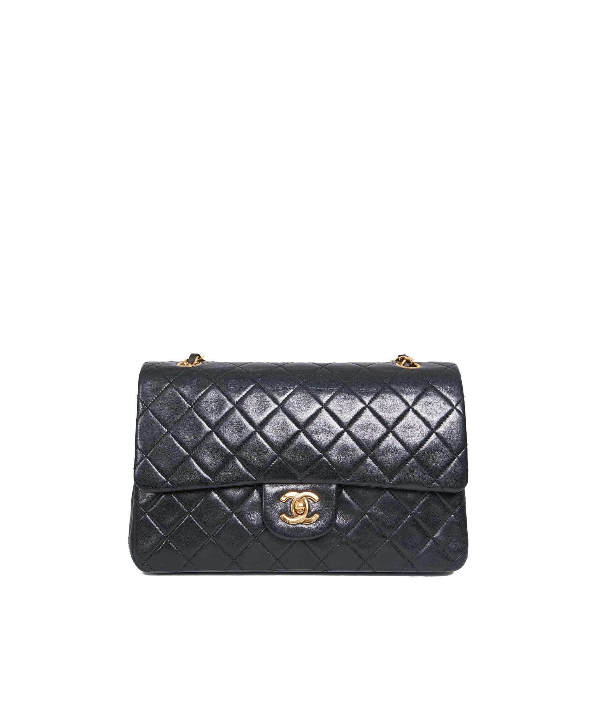 Chanel Chanel classic flap black lambskin 9 inch ASL1023