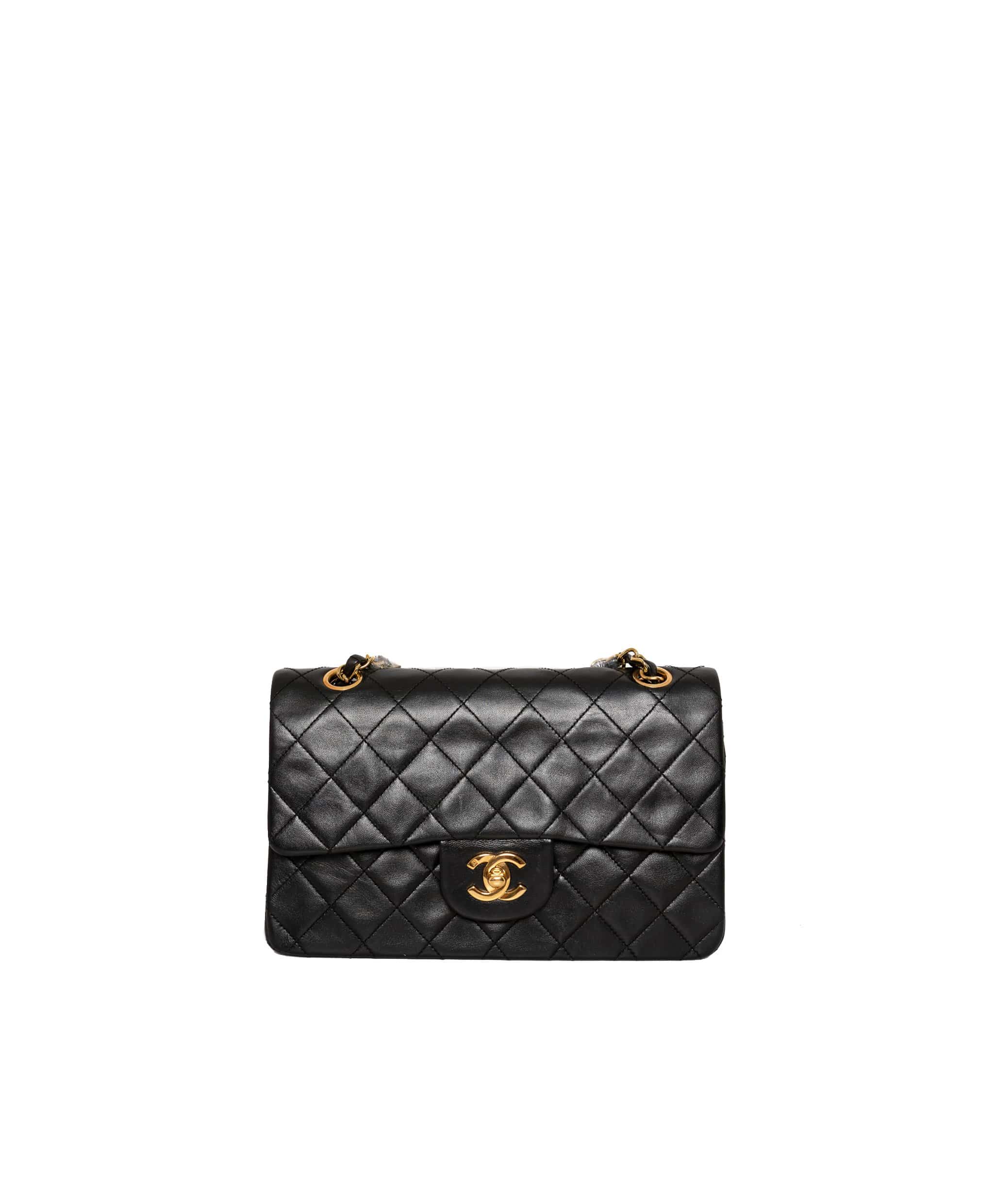 Chanel Chanel classic flap black lambskin 9 inch ASL1023