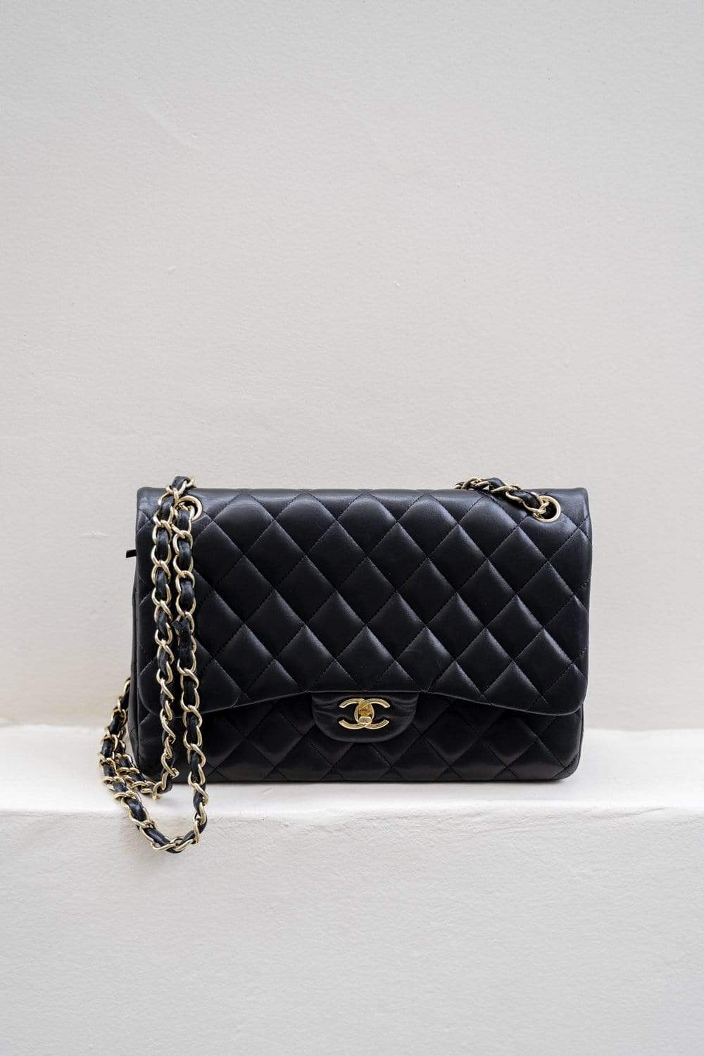 Chanel Chanel Classic flap Black Lambskin jumbo  - ASL1829