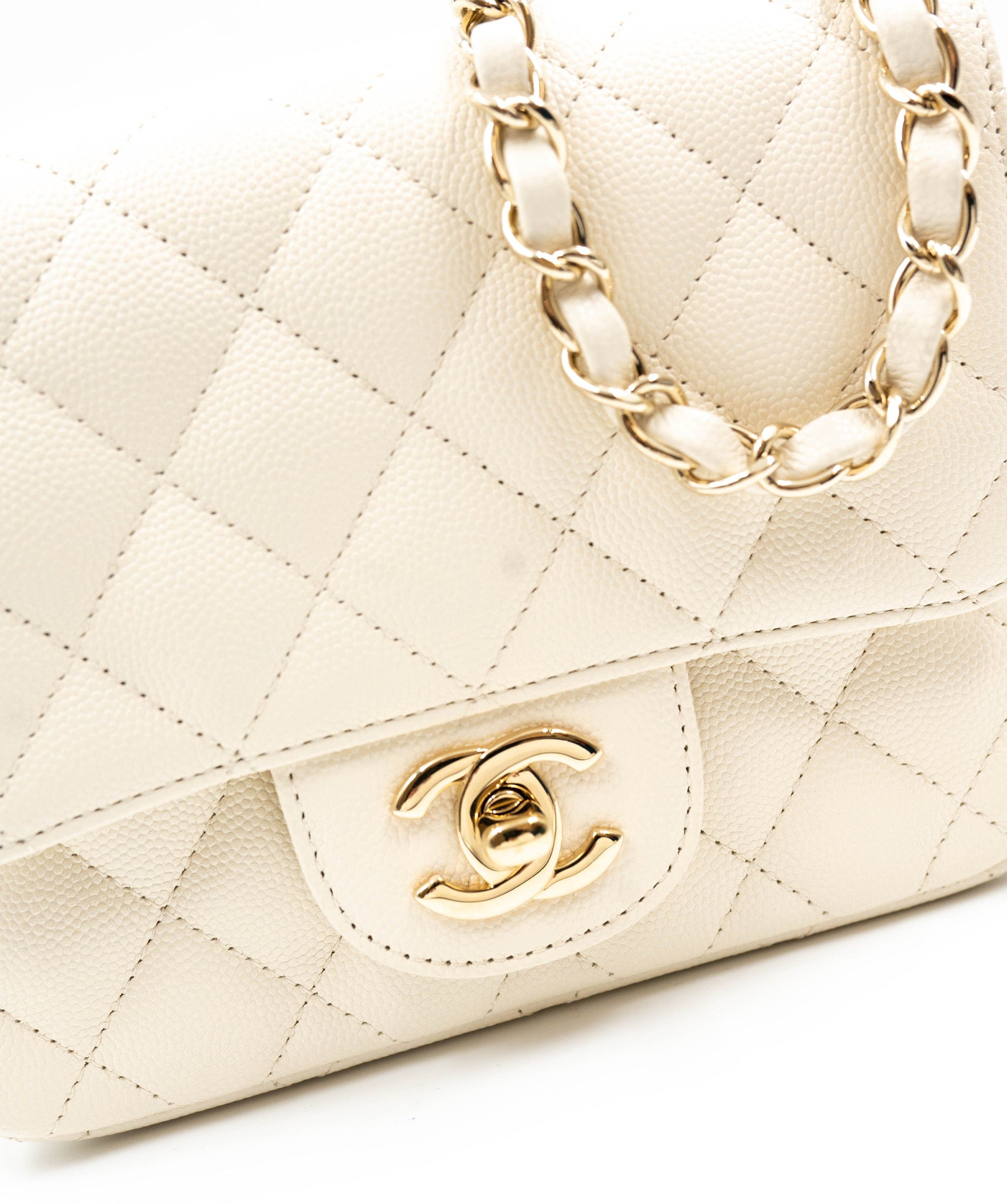 Chanel Chanel Classic Mini Flap Bag in White caviar ghw AGC1198