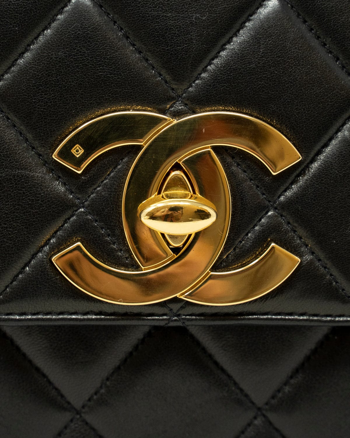 Chanel Chanel Classic Single Flap Medium Shoulder Bag ASL3134