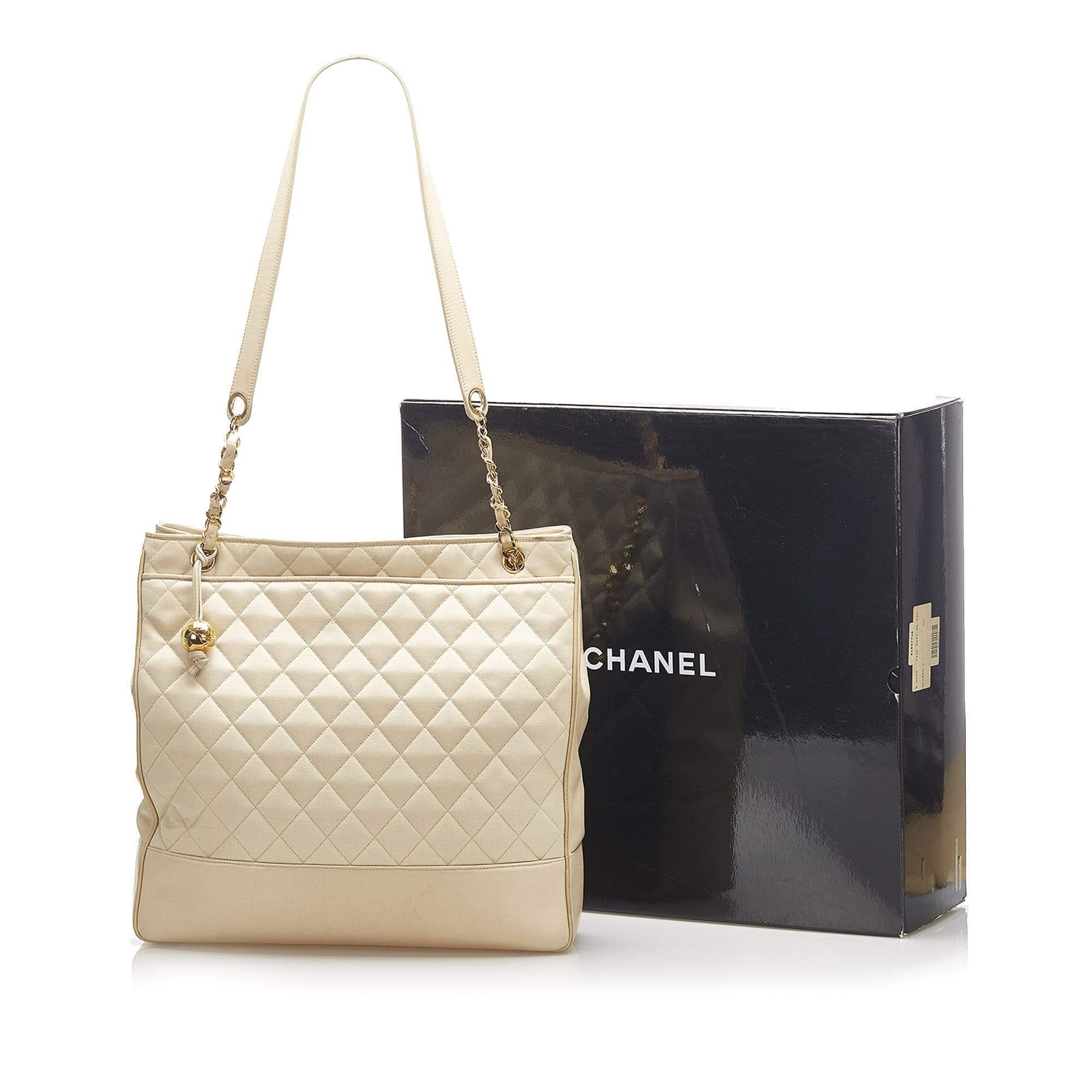 Chanel Chanel Cream Matelasse Leather Tote Bag  AWL1025