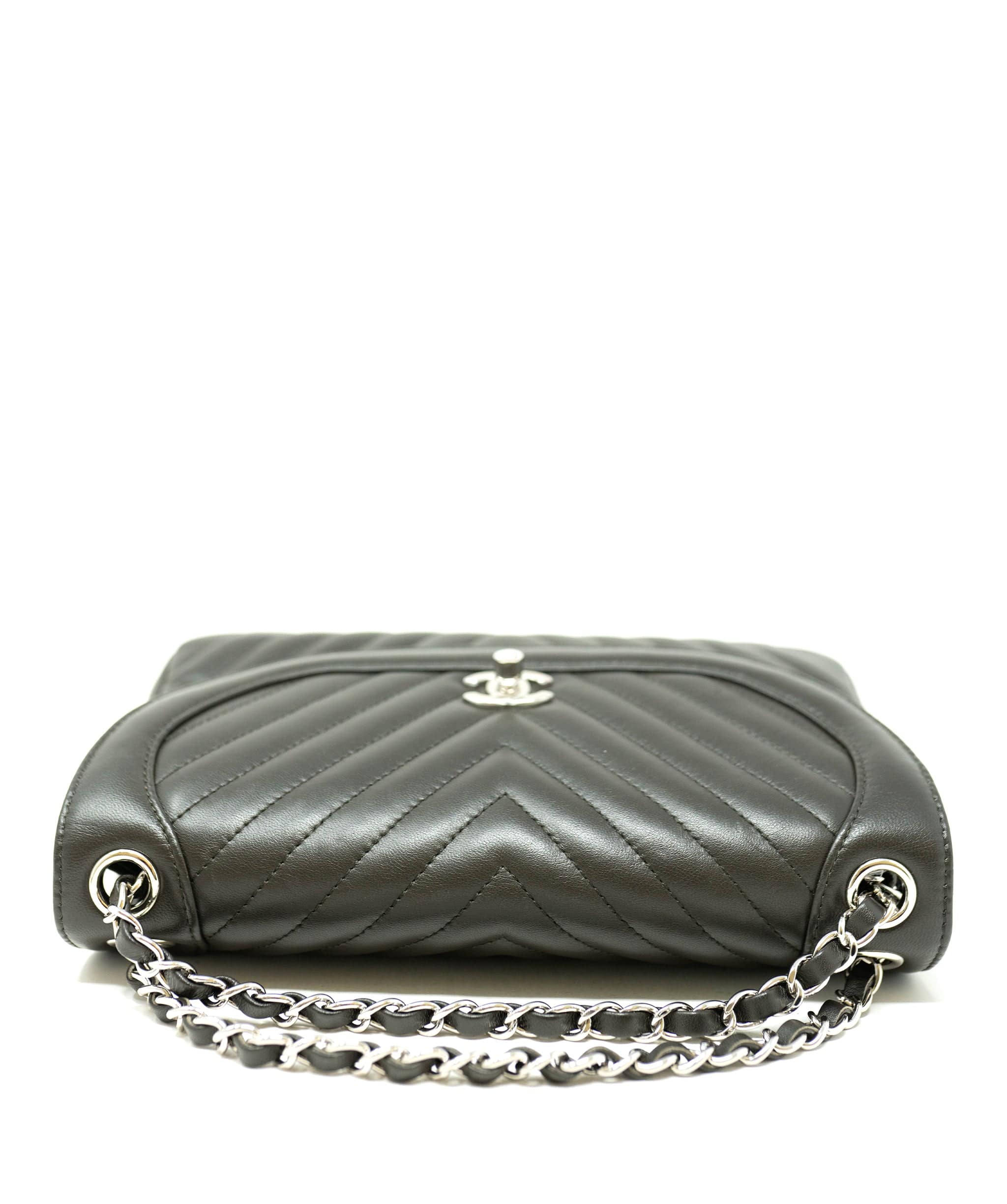 Chanel Chanel Dark Brown Lambskin Chevron Single Flap Bag PHW - AGL1954