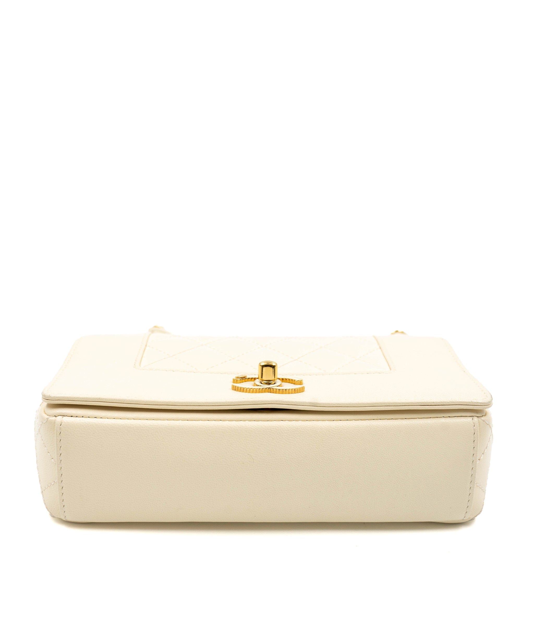 Chanel Chanel Diana Bag in Cream Lambskin Leather AGL2296