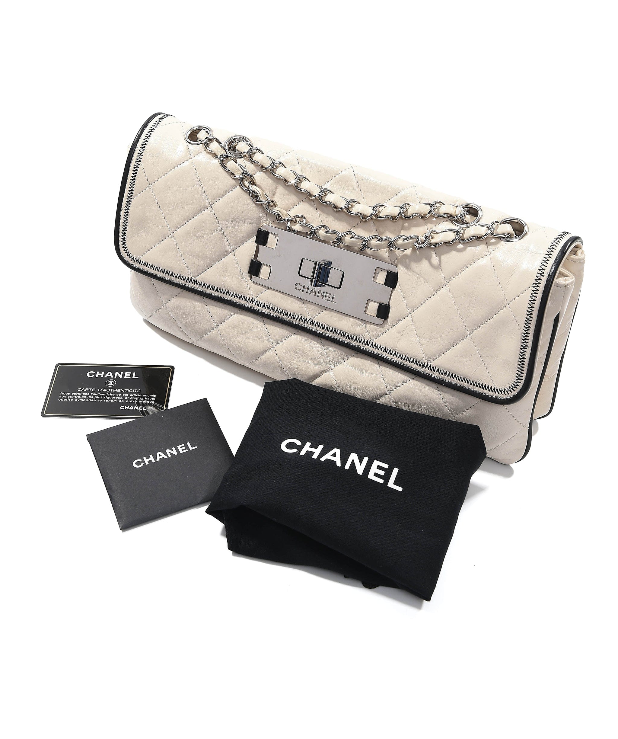 Chanel Chanel East-West Beige / Black Trim Lambskin SHW SKC1002