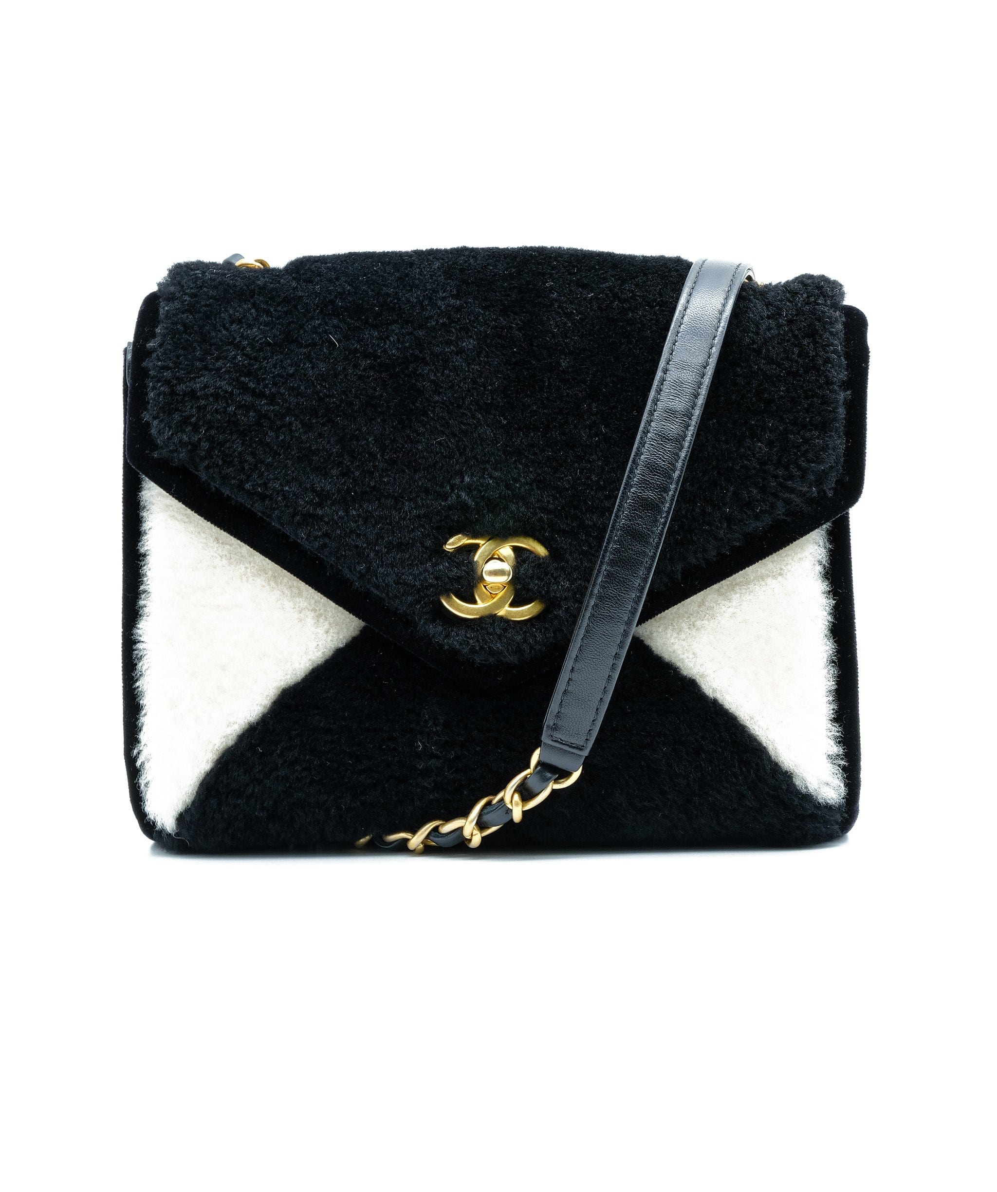 Chanel Chanel Fur Flap Bag RJC1359