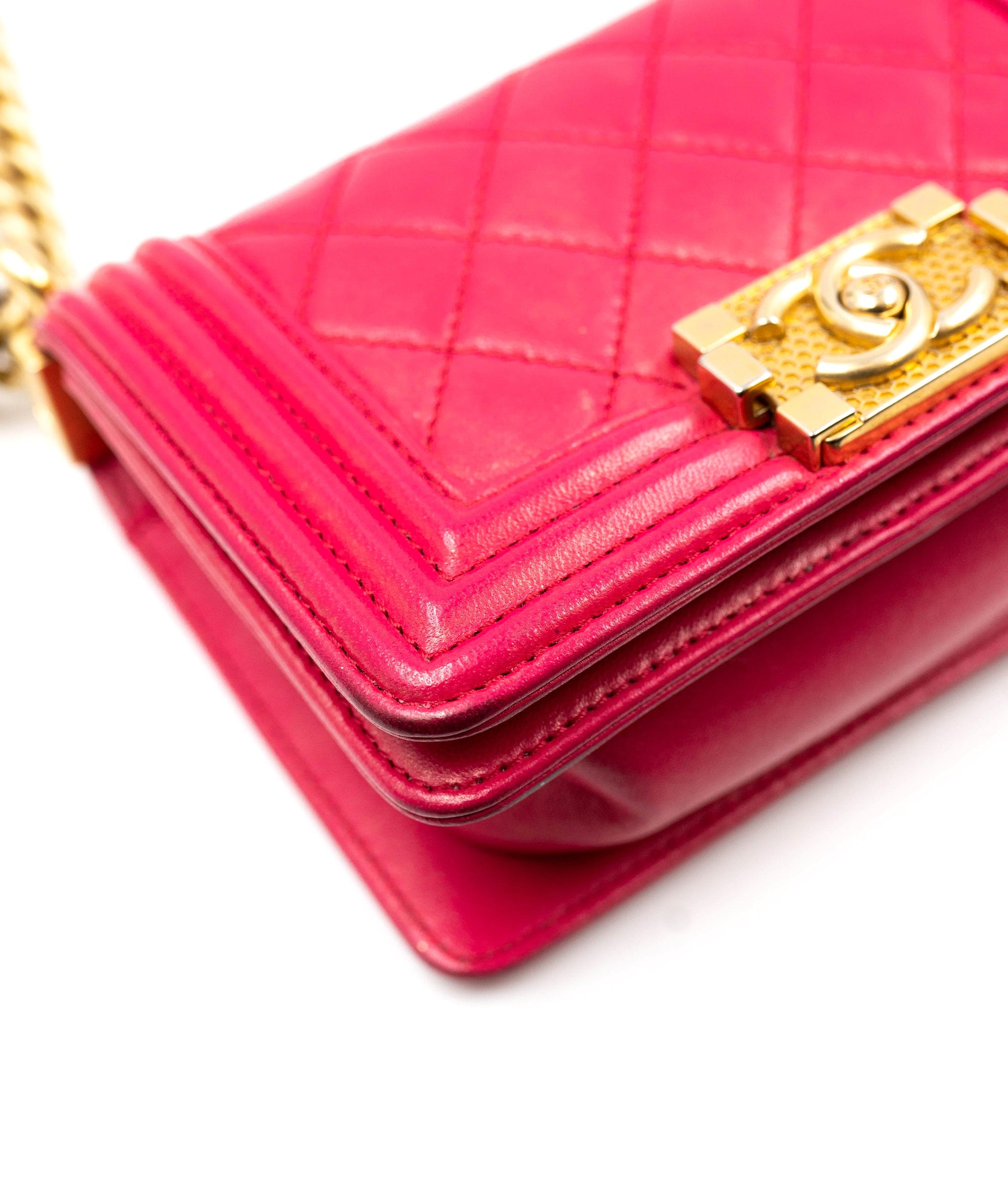 Chanel Chanel Fuschia Pink Mini Boy Shoulder Bag - AWC1302