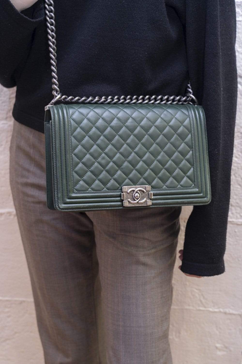 Chanel Chanel Green Lambskin Medium Boy Bag PHW  - AGL1495