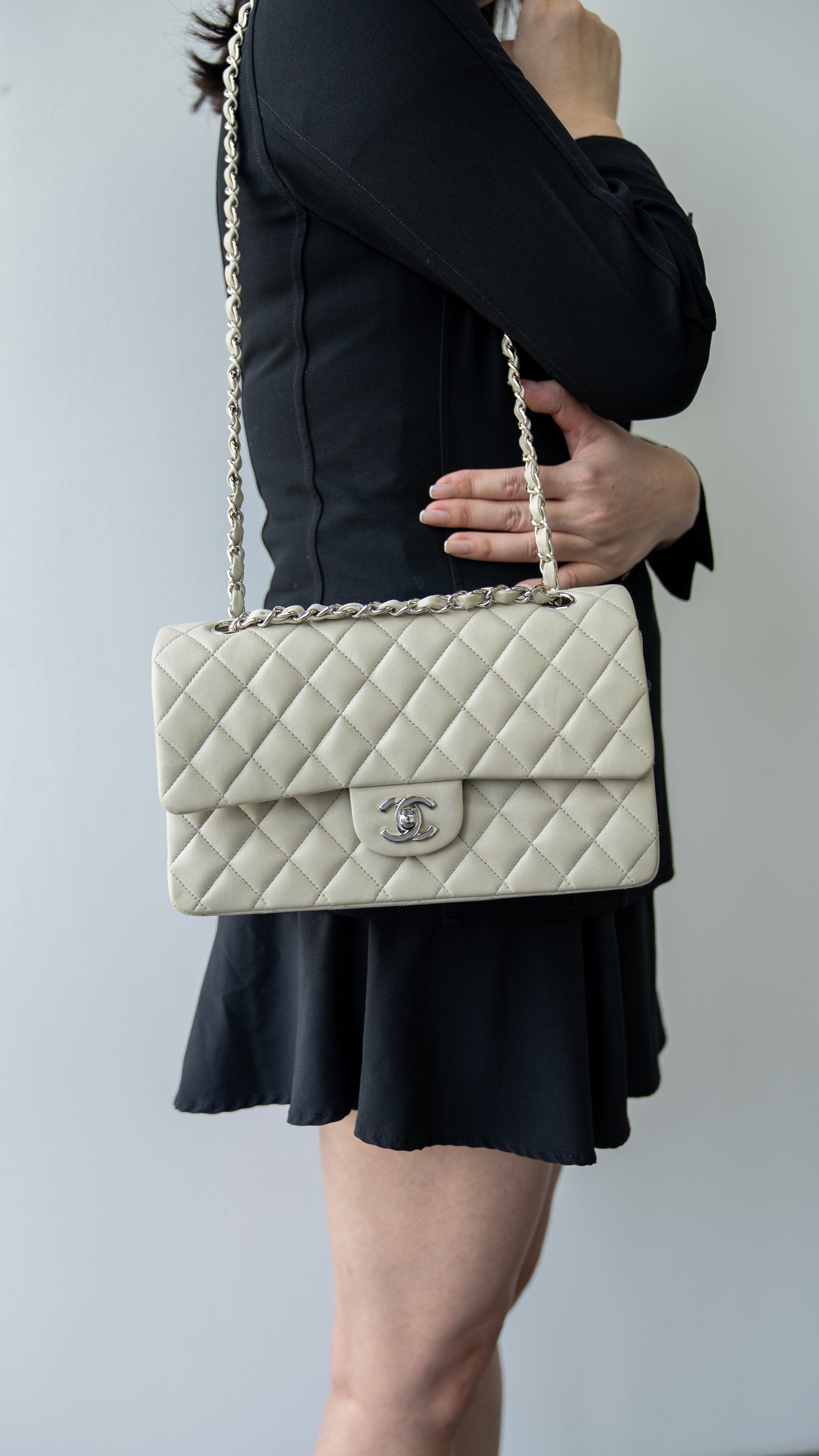 Chanel Chanel Grey Classic flap bag with SHW - AWL3363